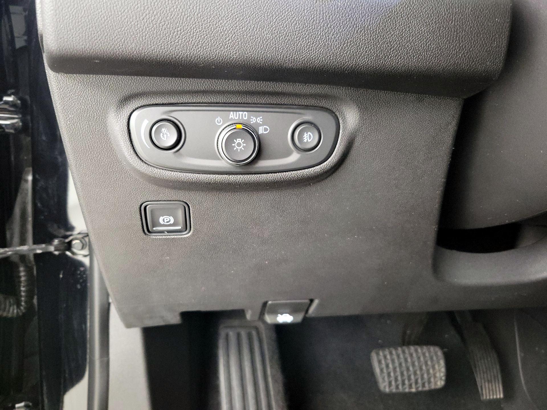Thumbnail: 2020 GMC Terrain - 13
