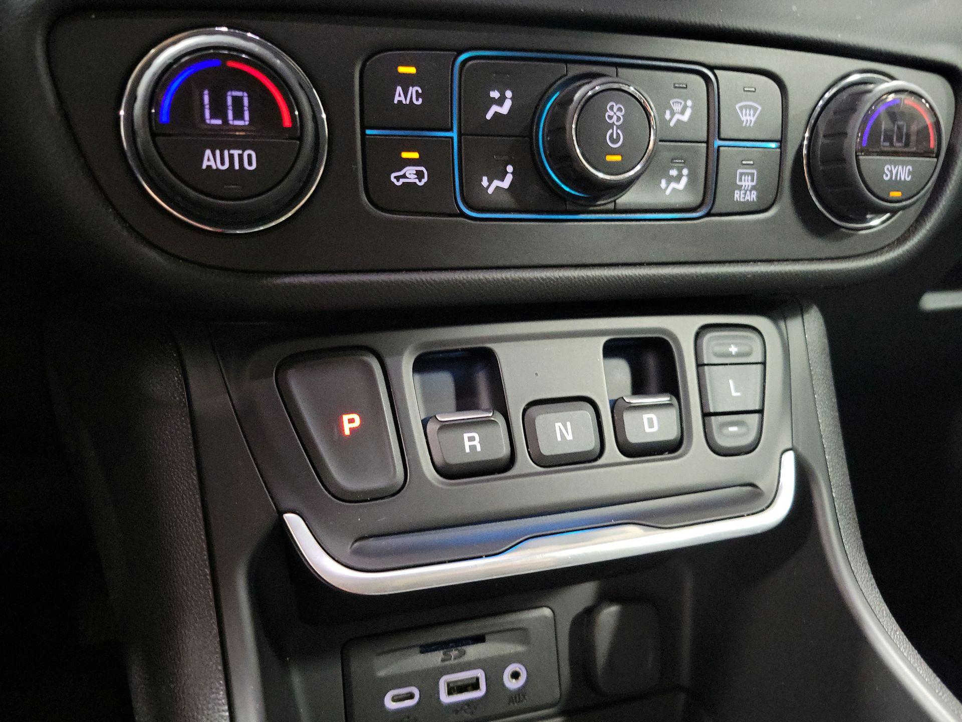 Thumbnail: 2020 GMC Terrain - 17