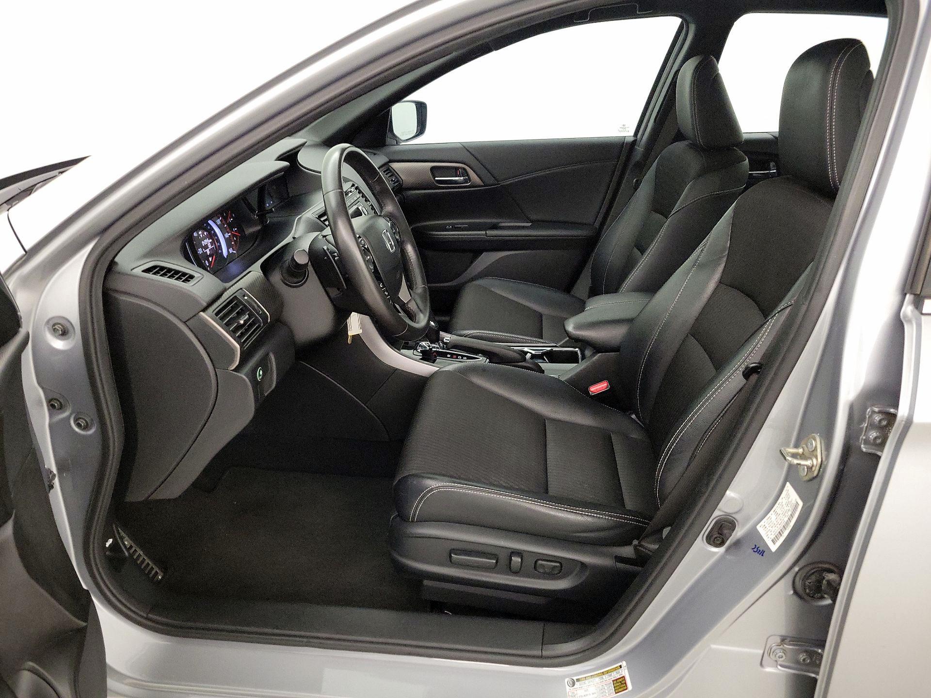 Thumbnail: 2016 Honda Accord - 11