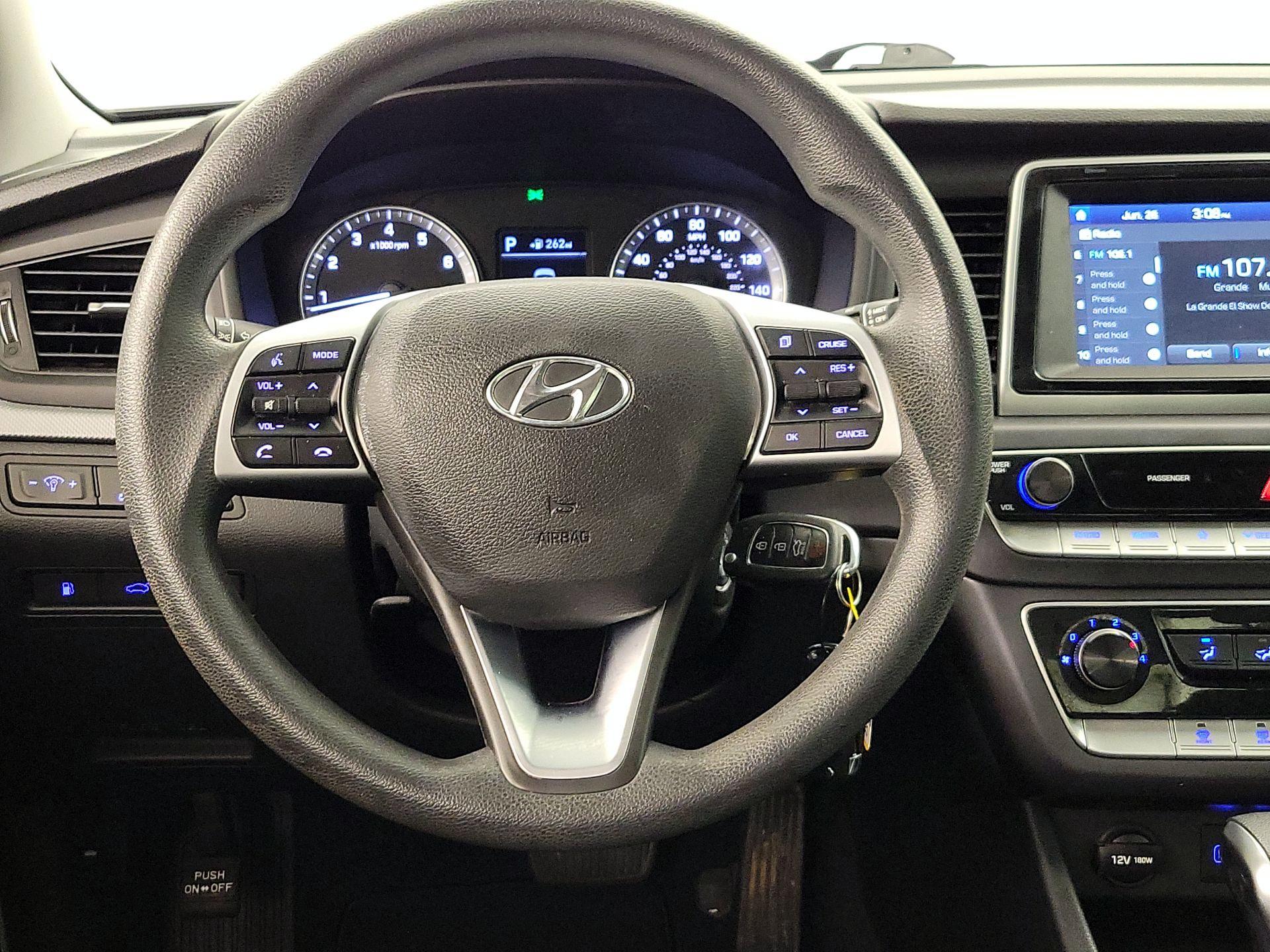 Thumbnail: 2019 Hyundai Sonata - 10