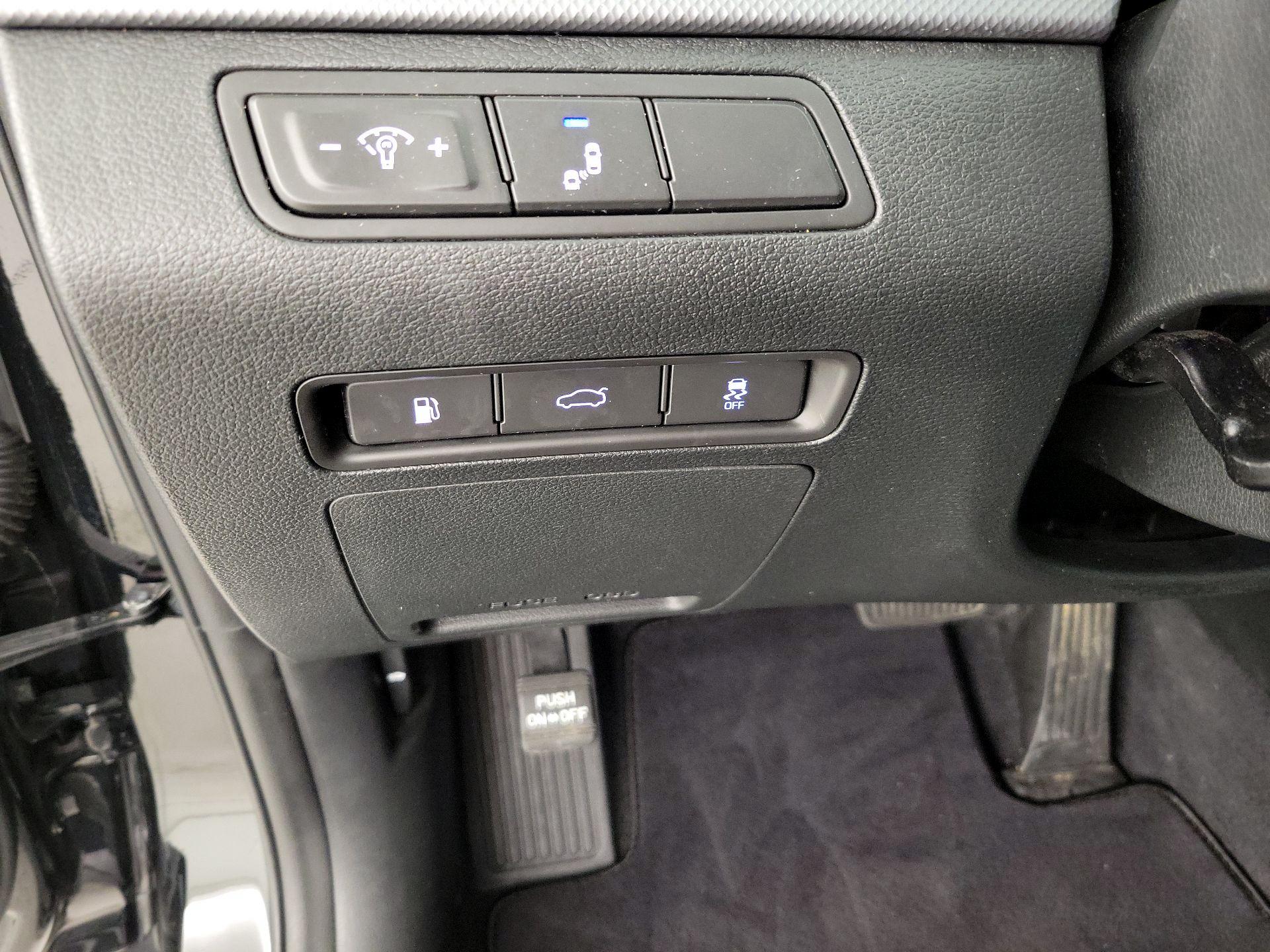 Thumbnail: 2019 Hyundai Sonata - 13