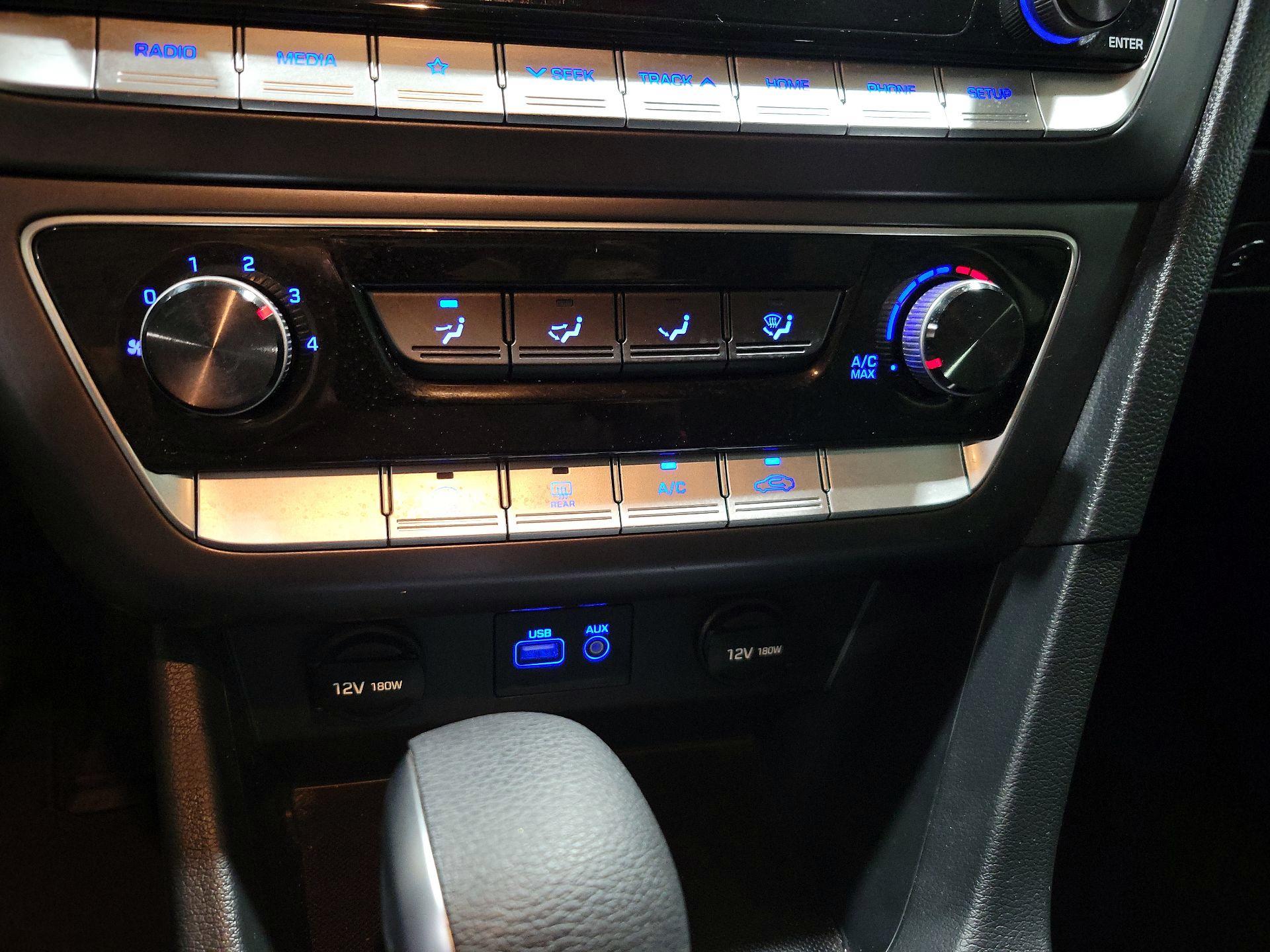 Thumbnail: 2019 Hyundai Sonata - 16