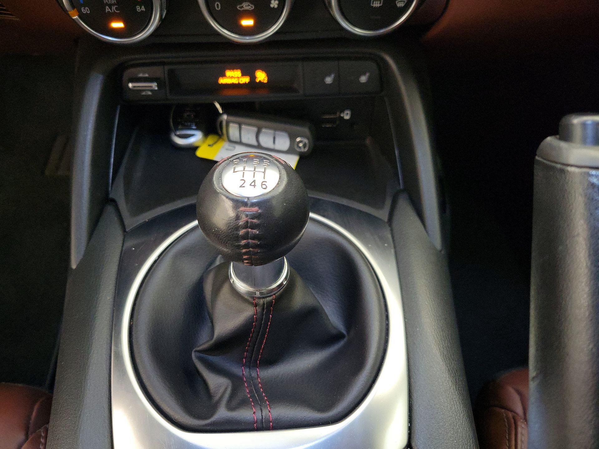 Thumbnail: 2019 Mazda MX-5 Miata - 17