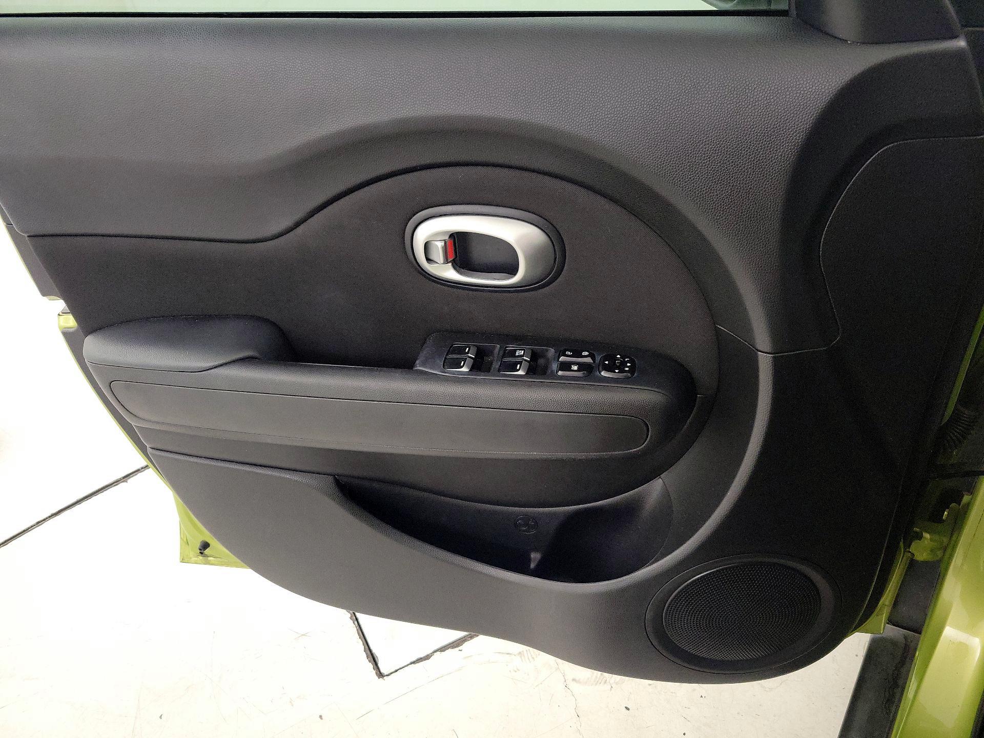 Thumbnail: 2019 Kia Soul - 12