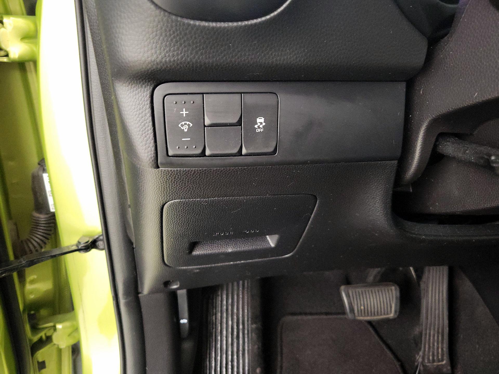 Thumbnail: 2019 Kia Soul - 13