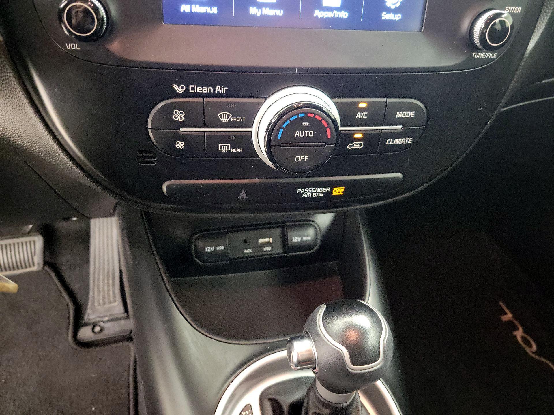 Thumbnail: 2019 Kia Soul - 16