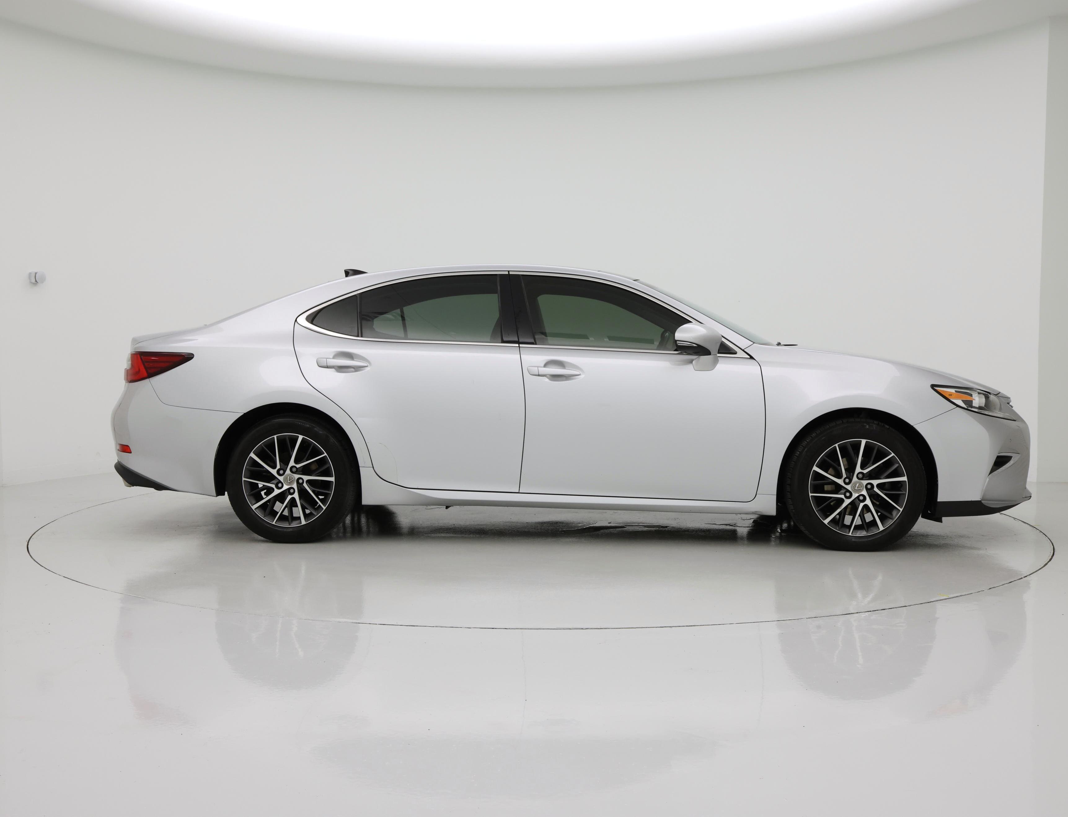 Thumbnail: 2016 Lexus ES - 7
