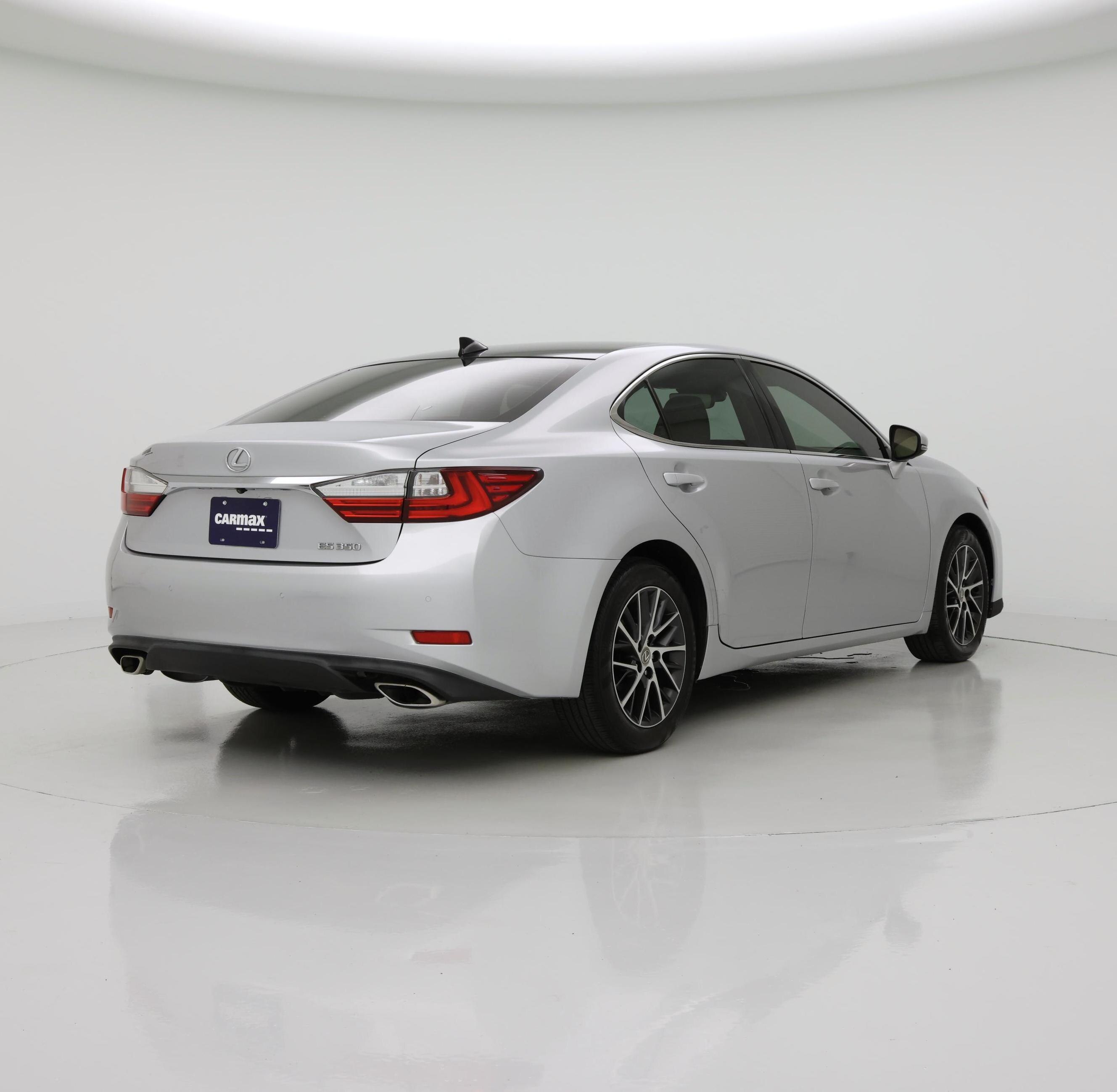 Thumbnail: 2016 Lexus ES - 8