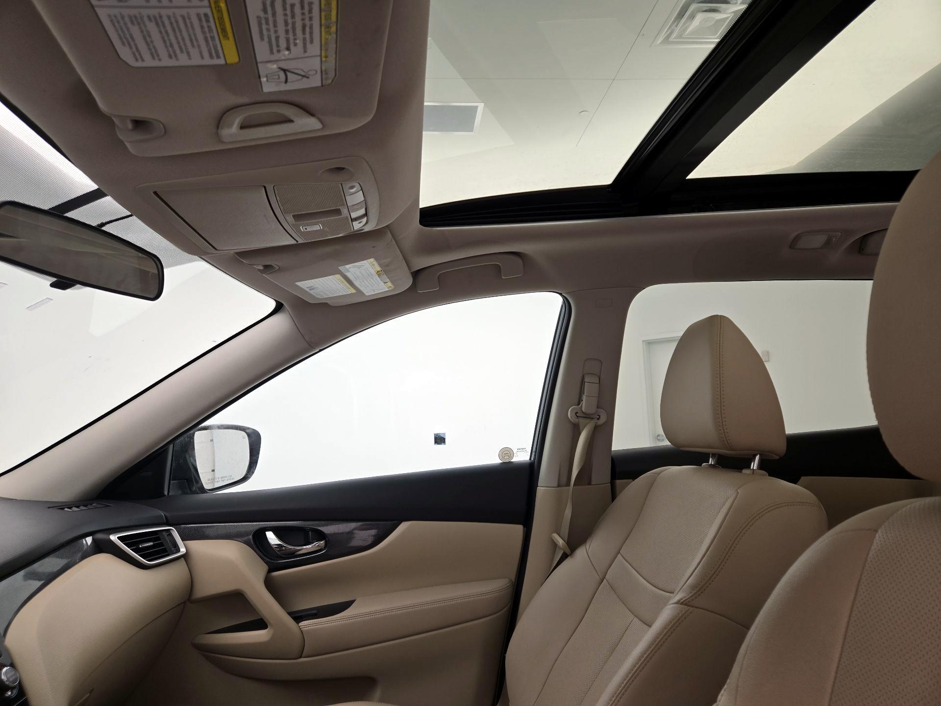 Thumbnail: 2016 Nissan Rogue - 19