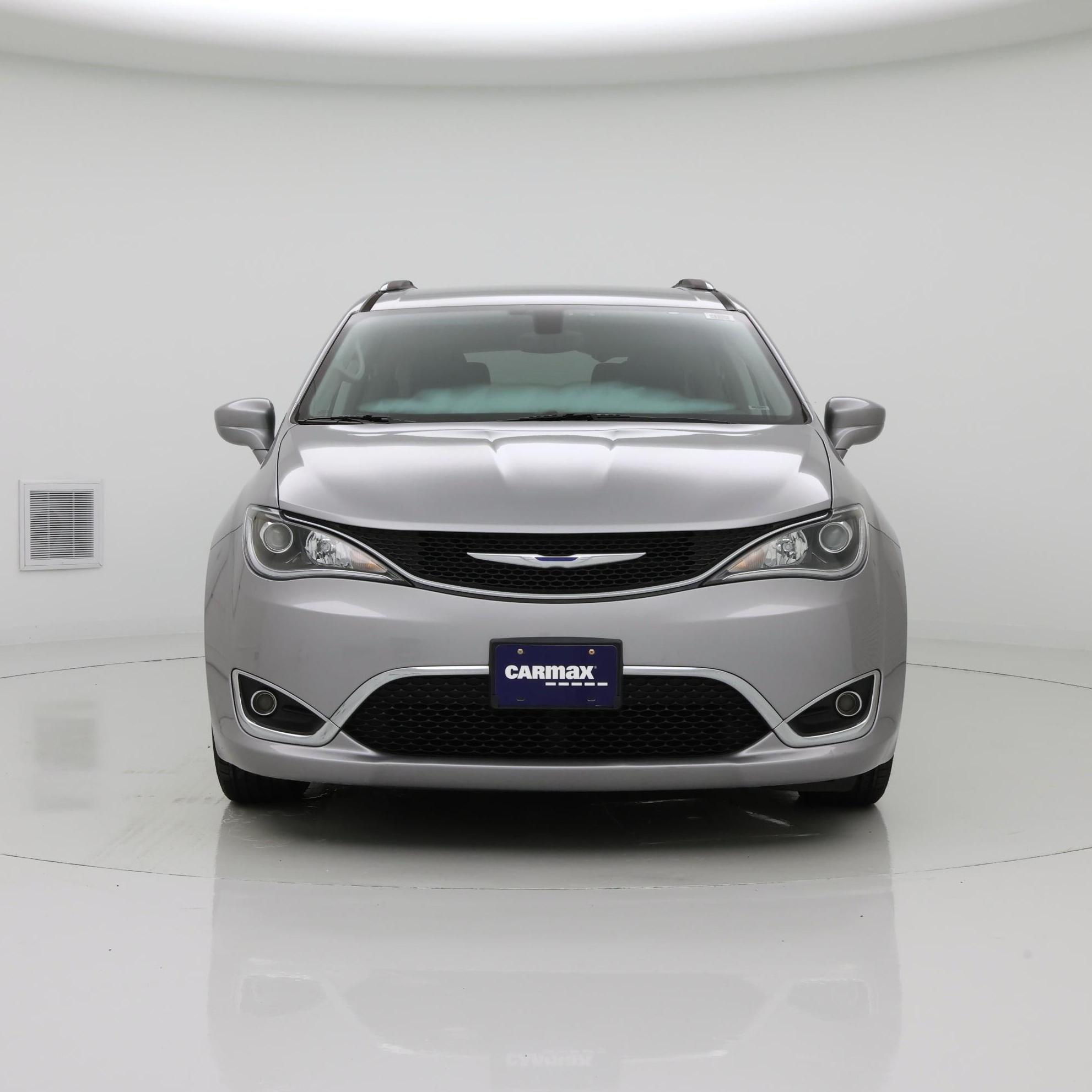Thumbnail: 2018 Chrysler Pacifica - 5