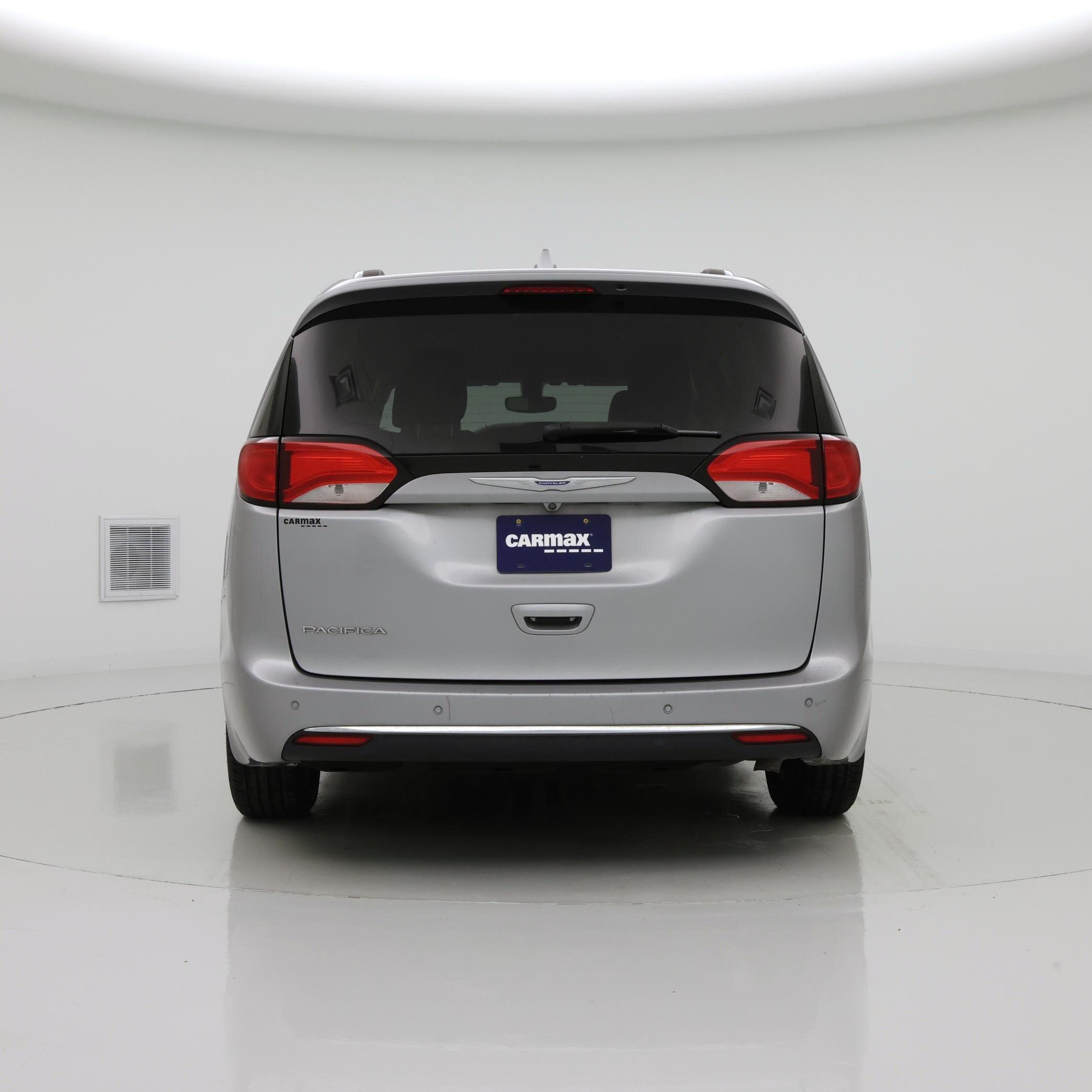 Thumbnail: 2018 Chrysler Pacifica - 6
