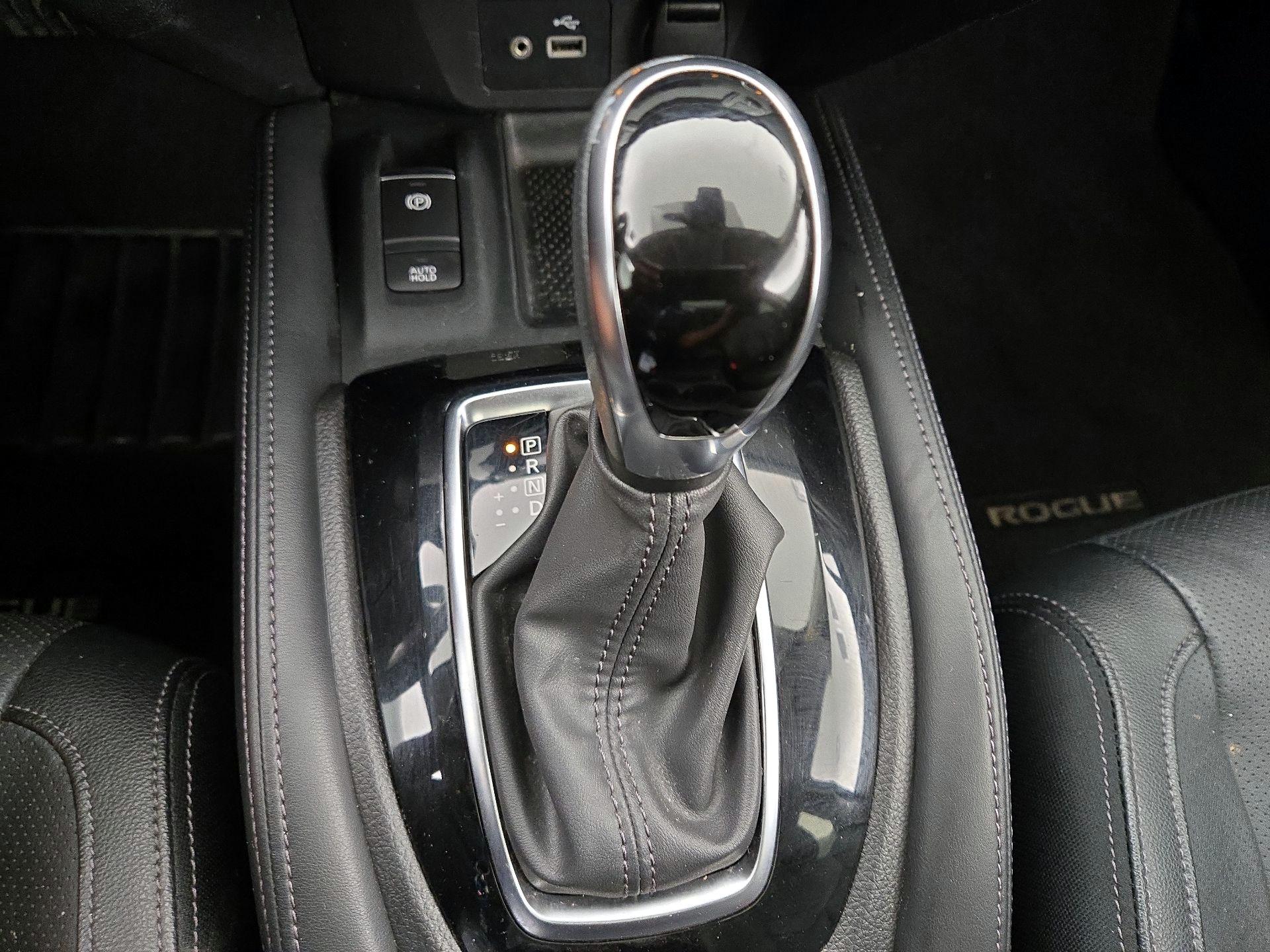 Thumbnail: 2019 Nissan Rogue - 18