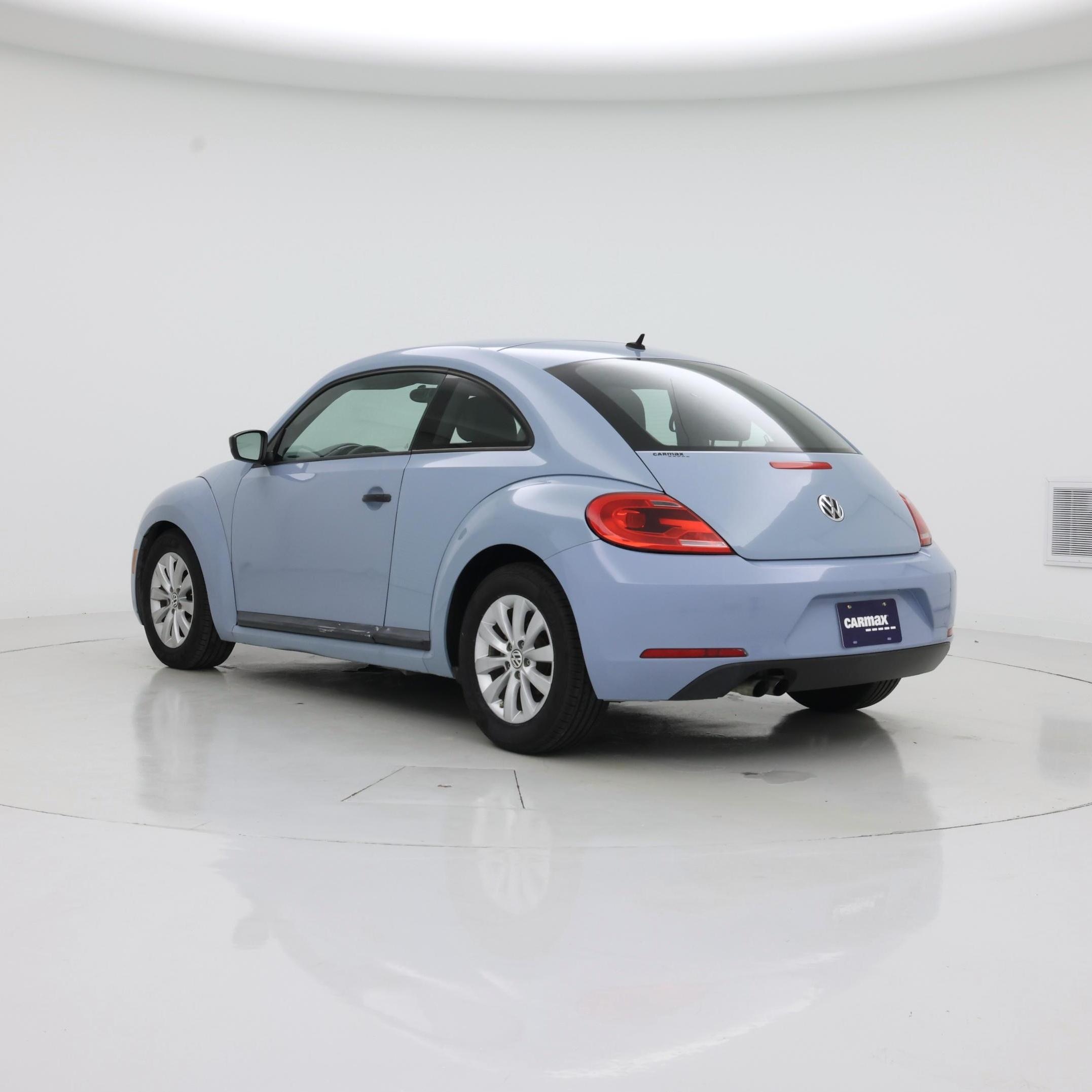 Thumbnail: 2015 Volkswagen Beetle - 2