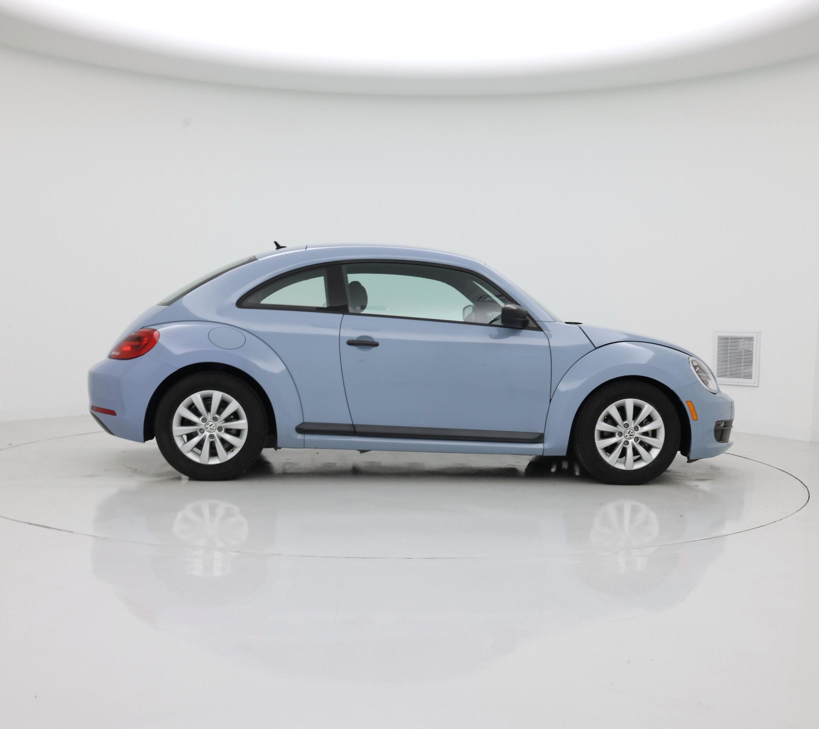 Thumbnail: 2015 Volkswagen Beetle - 7