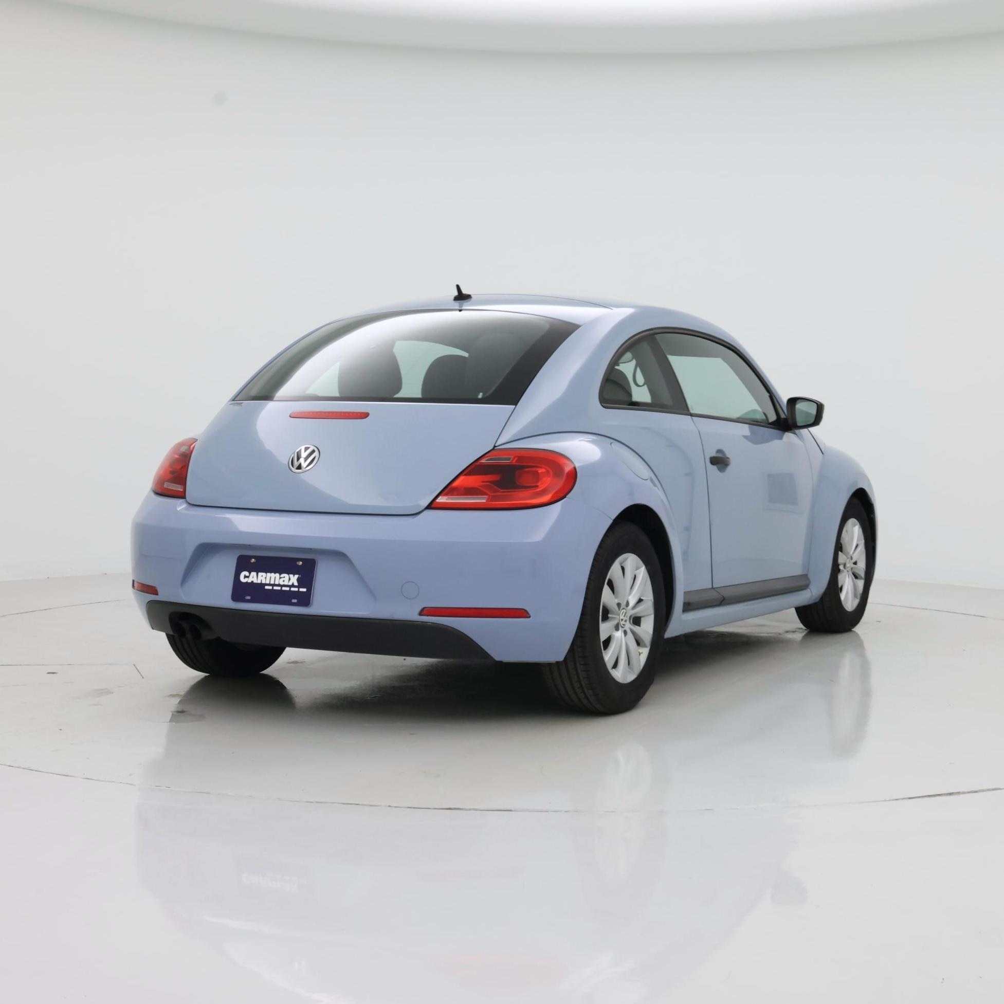 Thumbnail: 2015 Volkswagen Beetle - 8