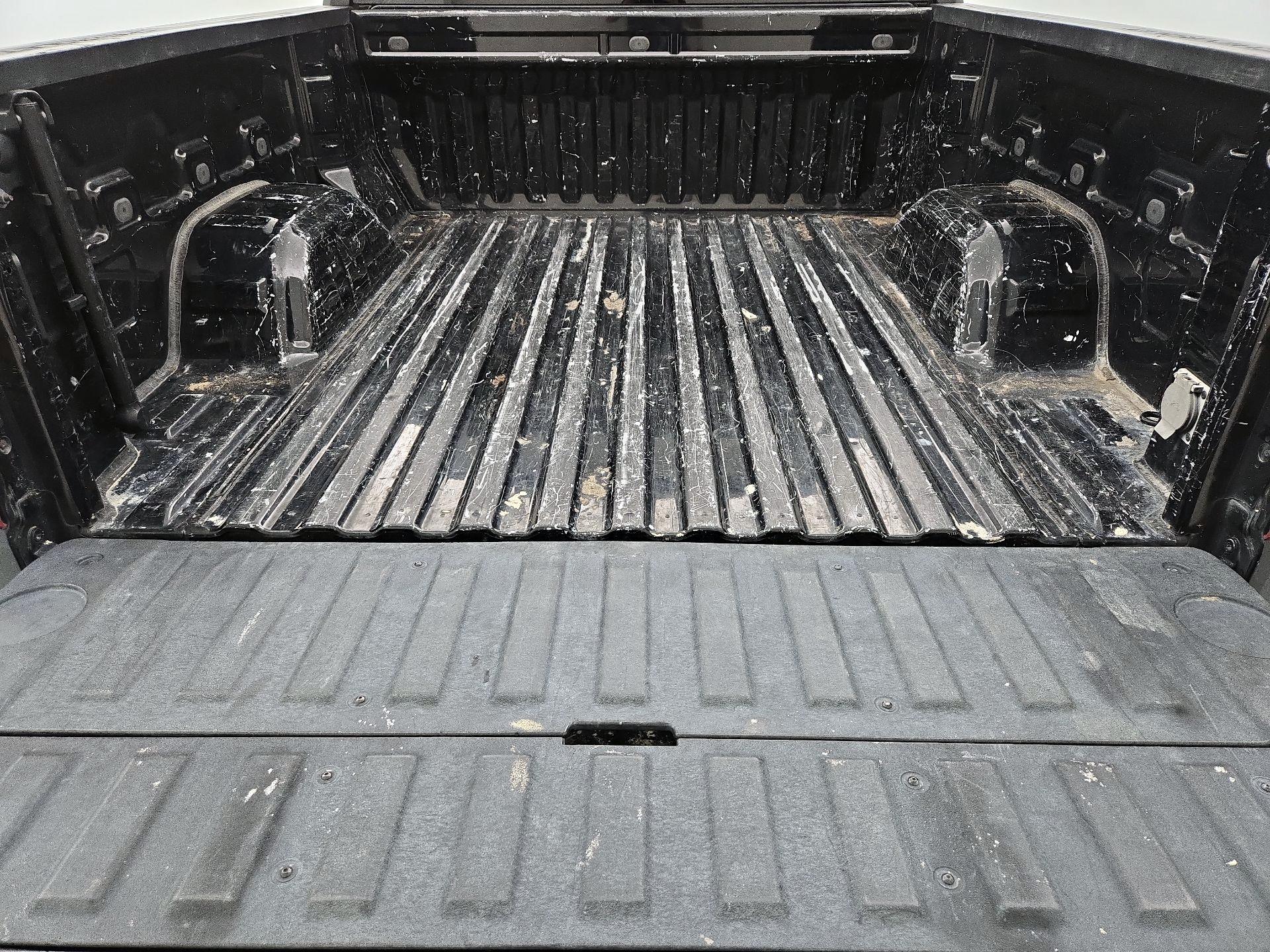 Thumbnail: 2022 Chevrolet Silverado 1500 - 20