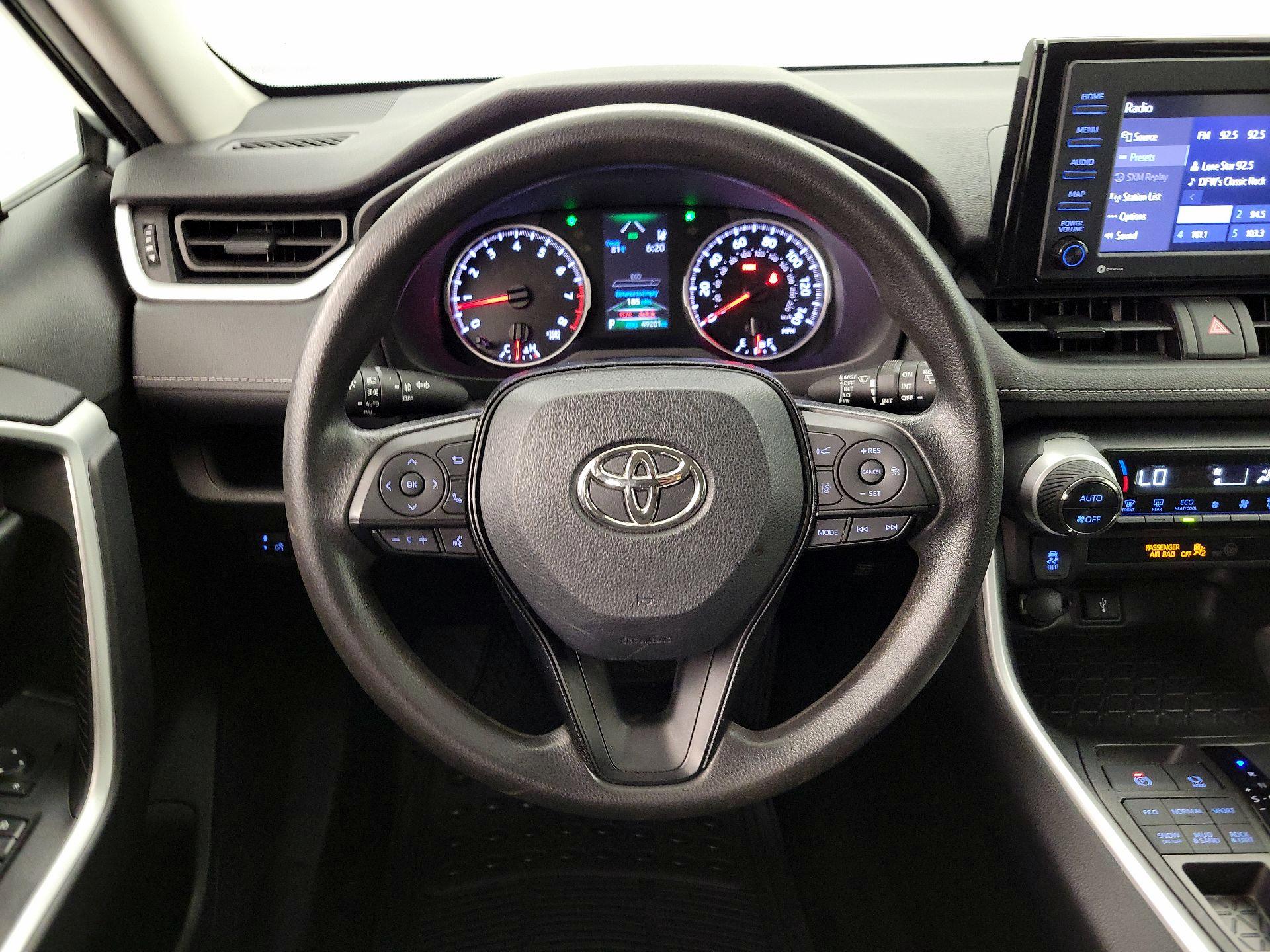 Thumbnail: 2021 Toyota RAV4 - 10