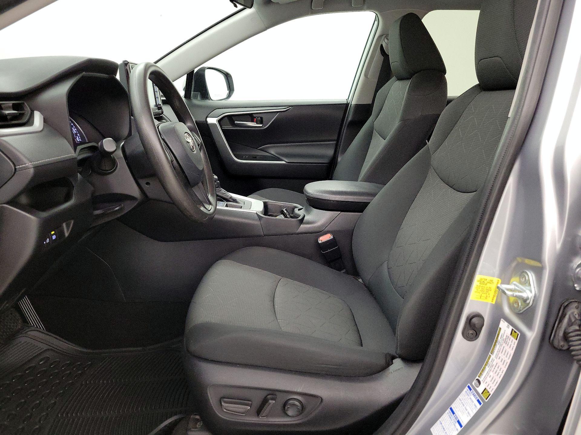 Thumbnail: 2021 Toyota RAV4 - 11