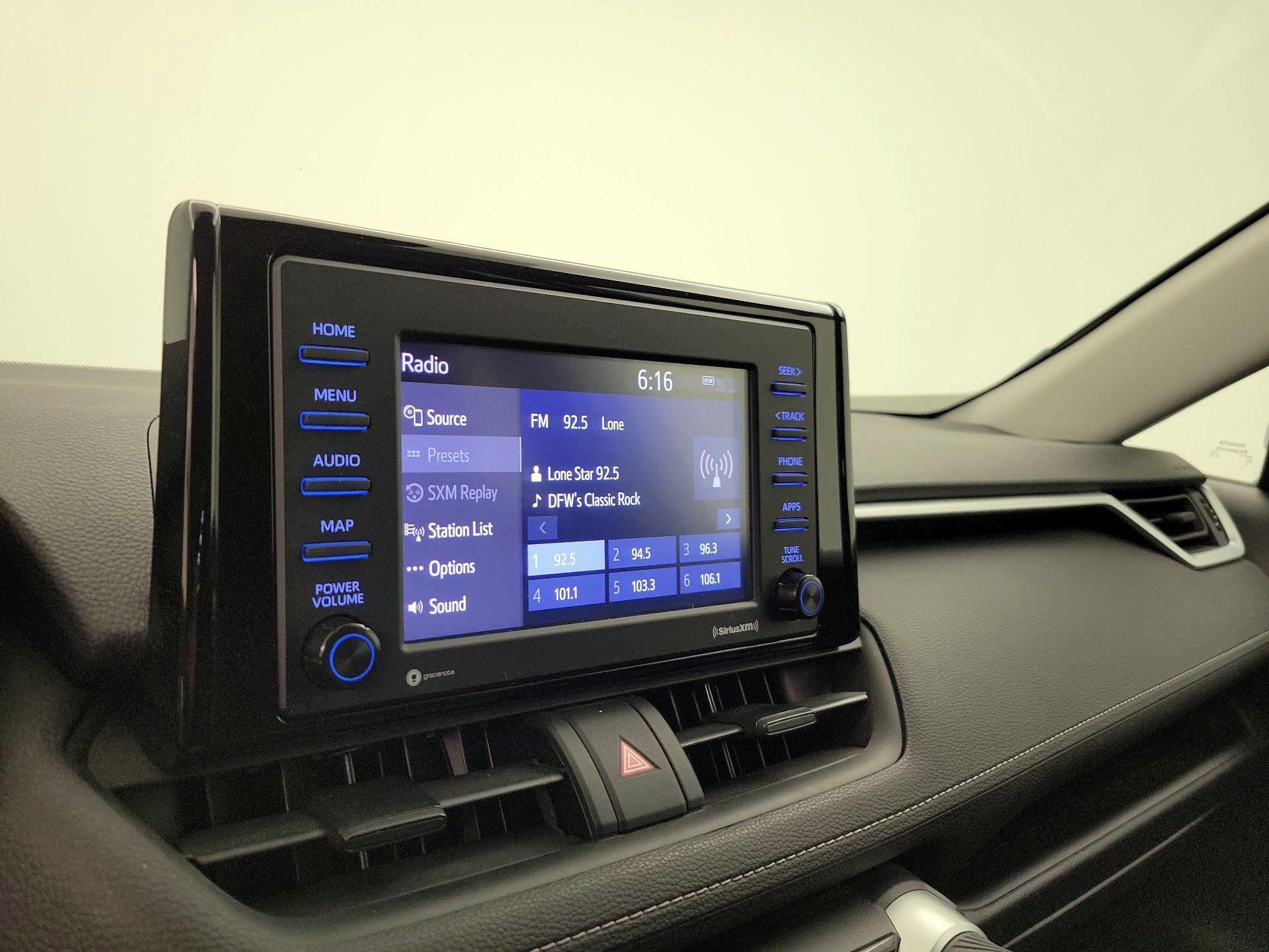 Thumbnail: 2021 Toyota RAV4 - 15