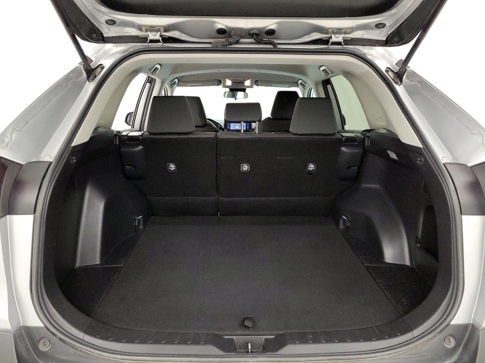 Thumbnail: 2021 Toyota RAV4 - 19