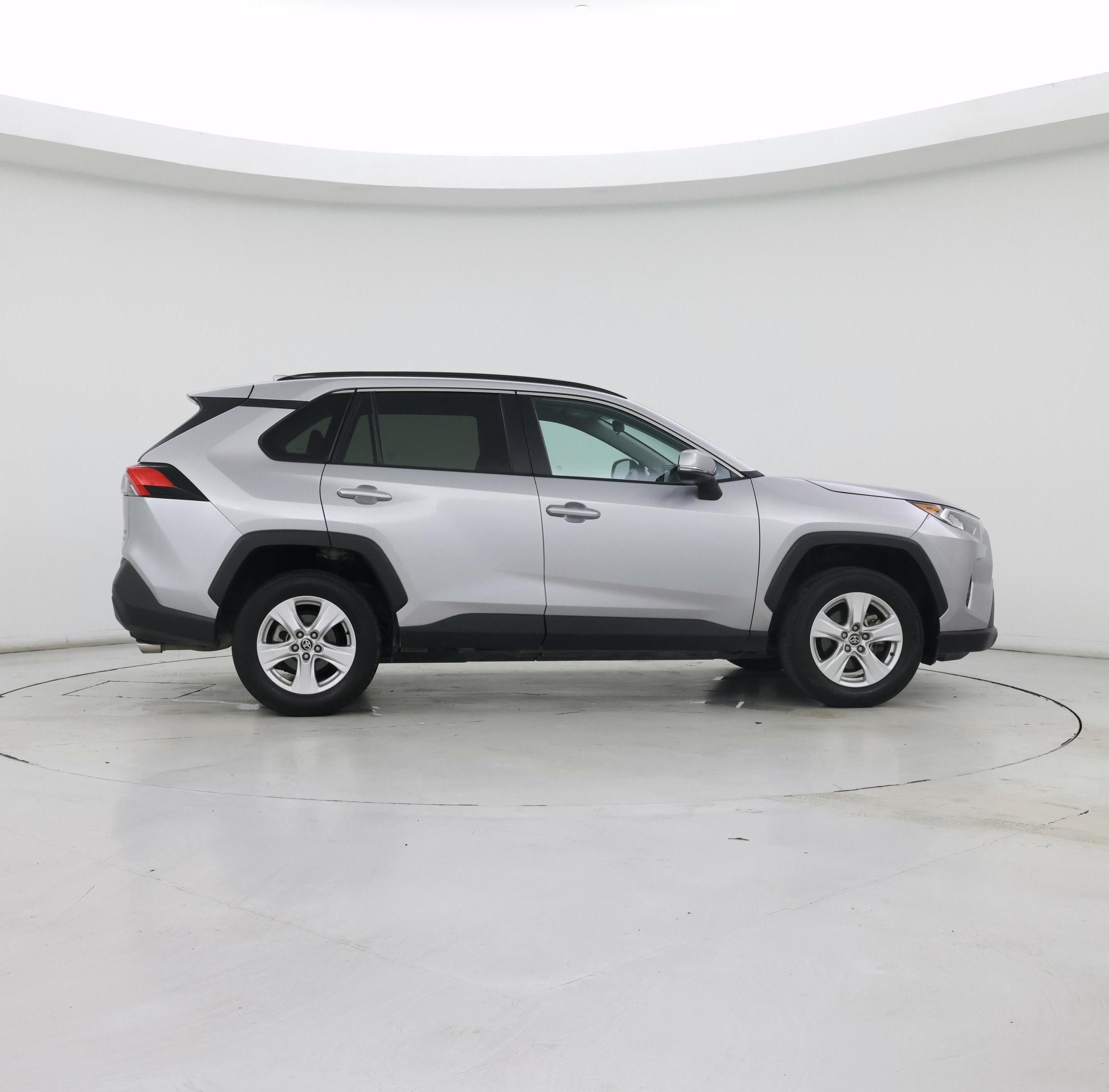 Thumbnail: 2021 Toyota RAV4 - 7
