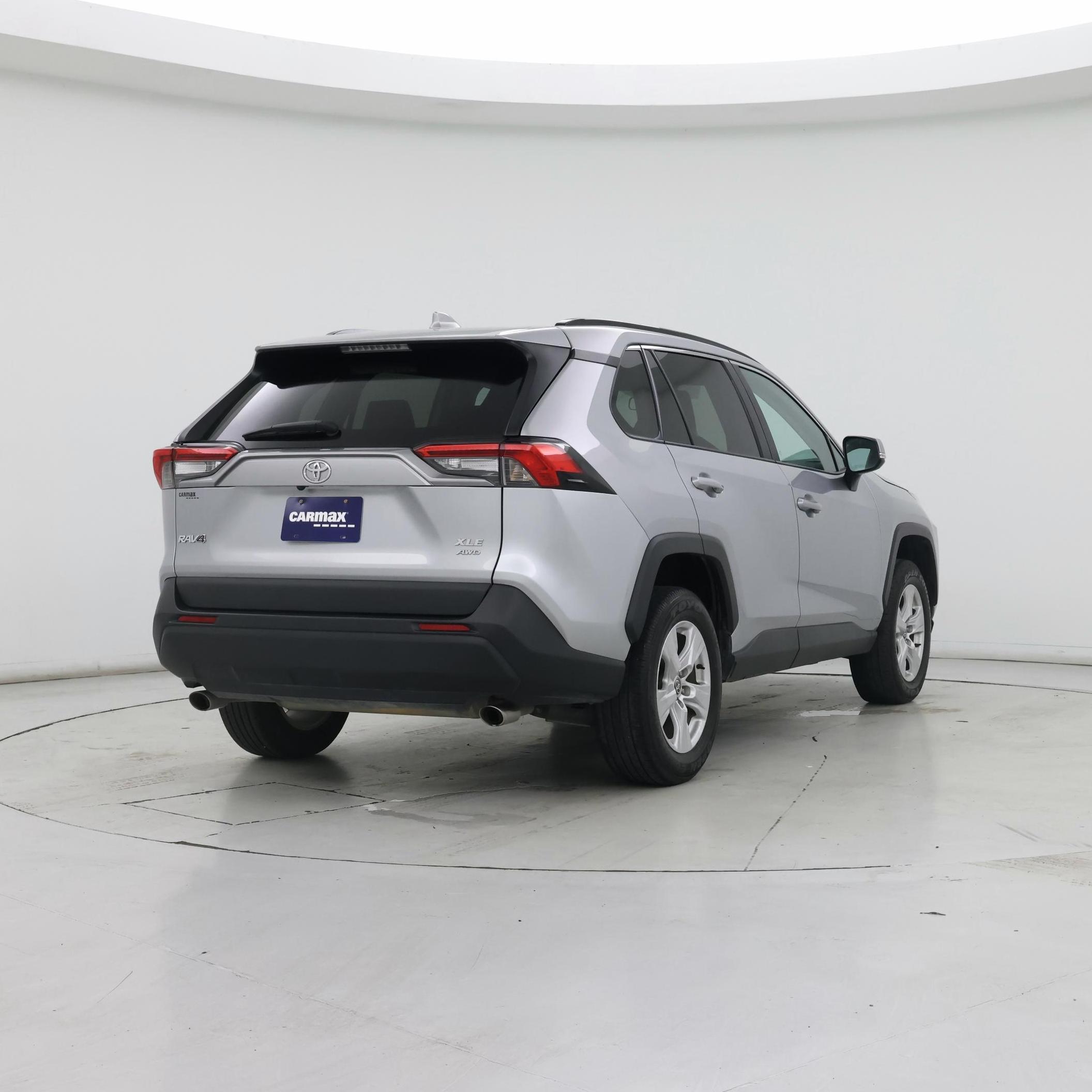 Thumbnail: 2021 Toyota RAV4 - 8