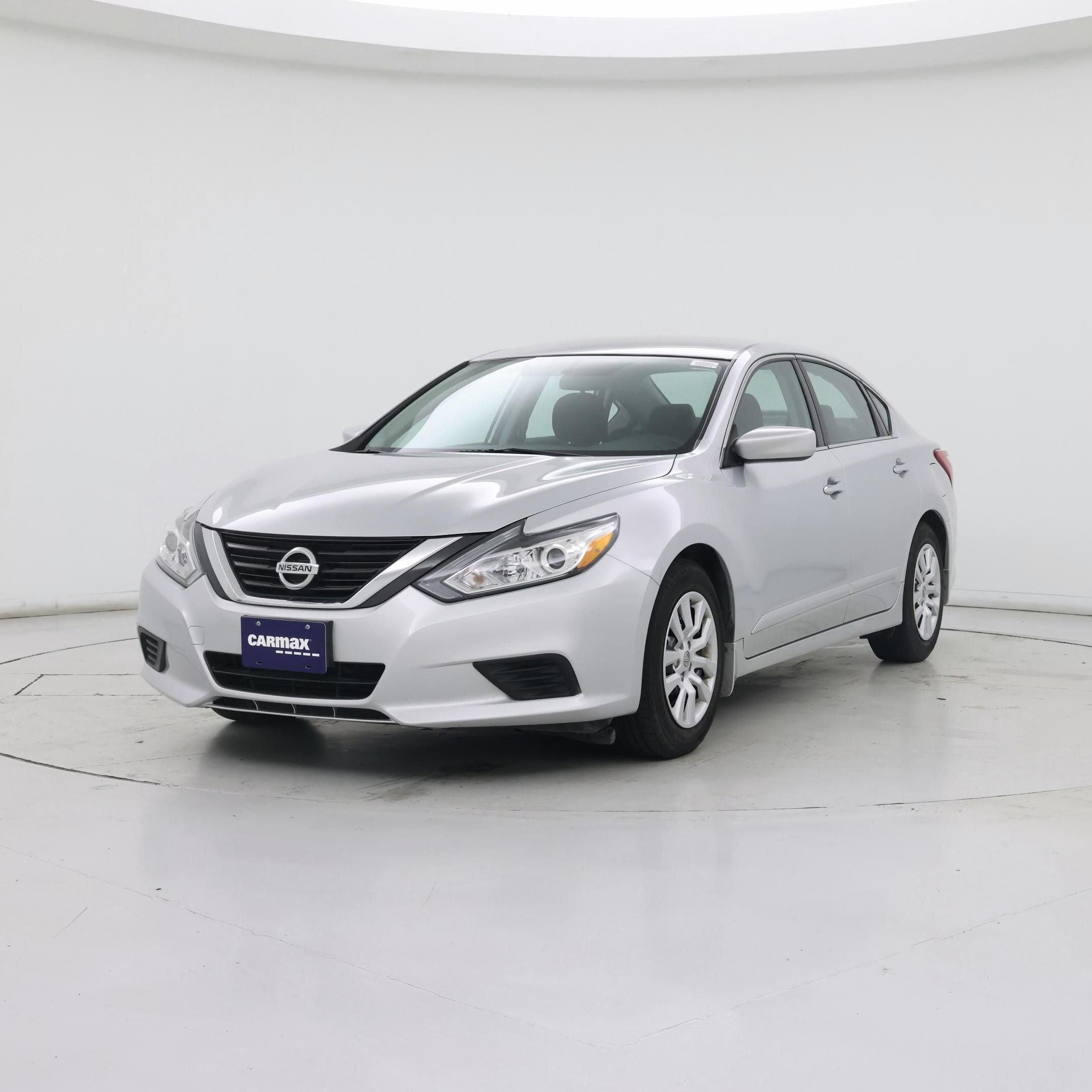 Thumbnail: 2016 Nissan Altima - 4