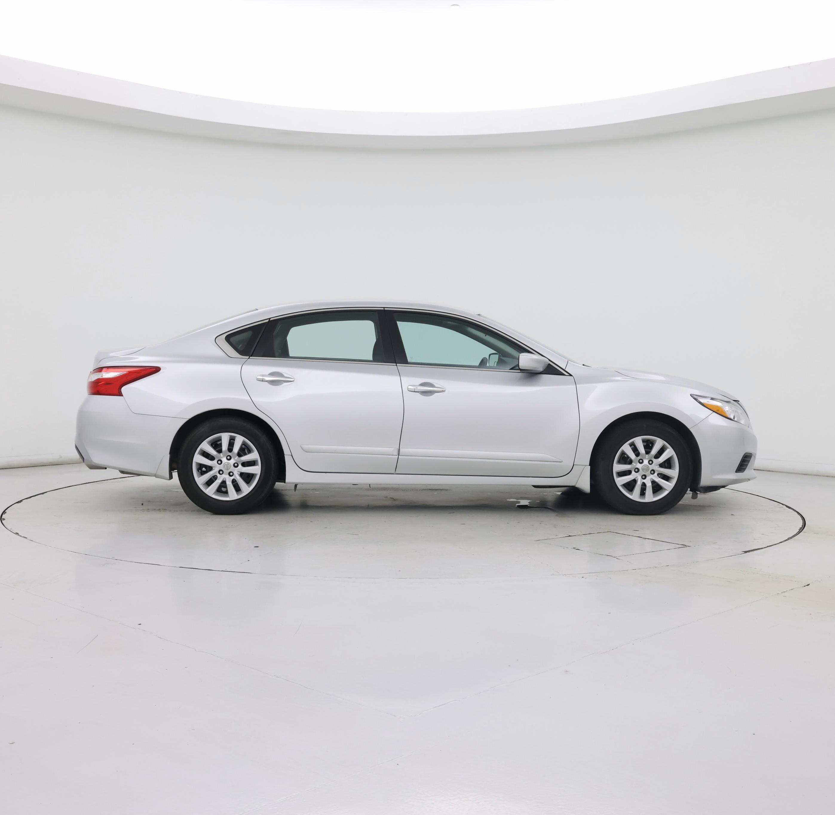 Thumbnail: 2016 Nissan Altima - 7