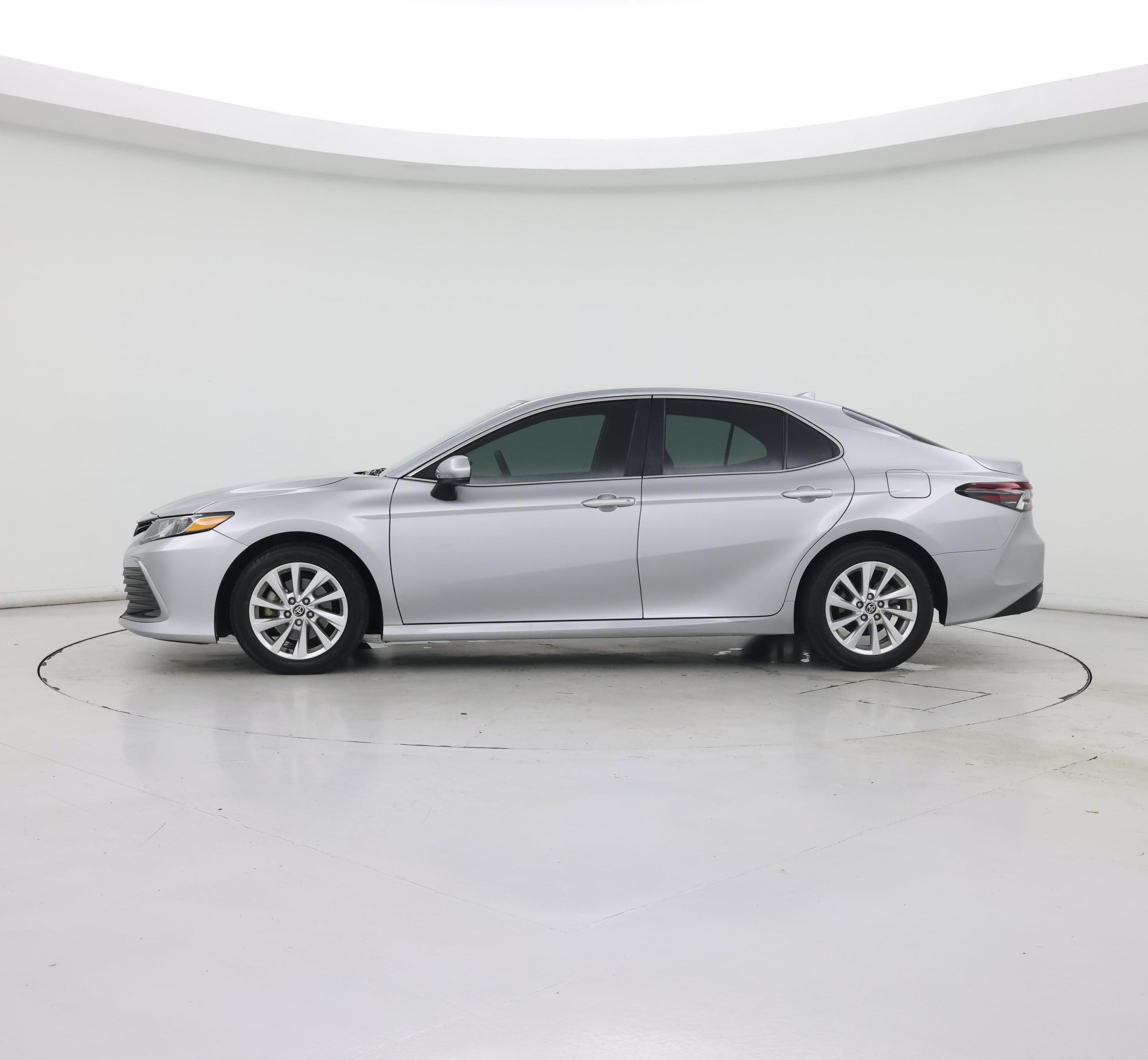Thumbnail: 2021 Toyota Camry - 3