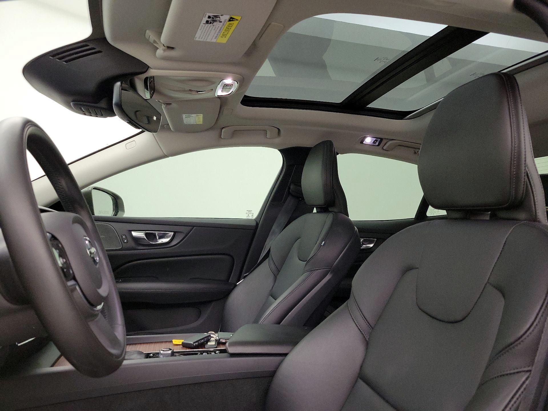 Thumbnail: 2020 Volvo S60 - 19