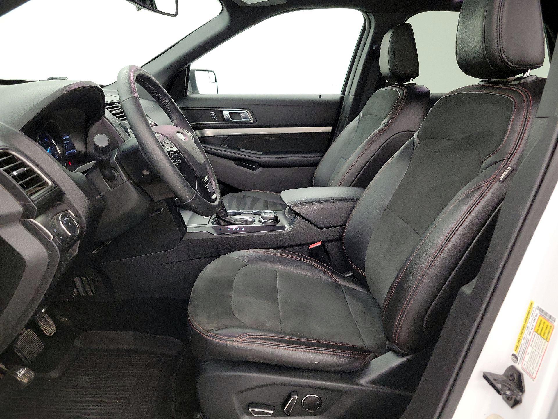 Thumbnail: 2018 Ford Explorer - 11