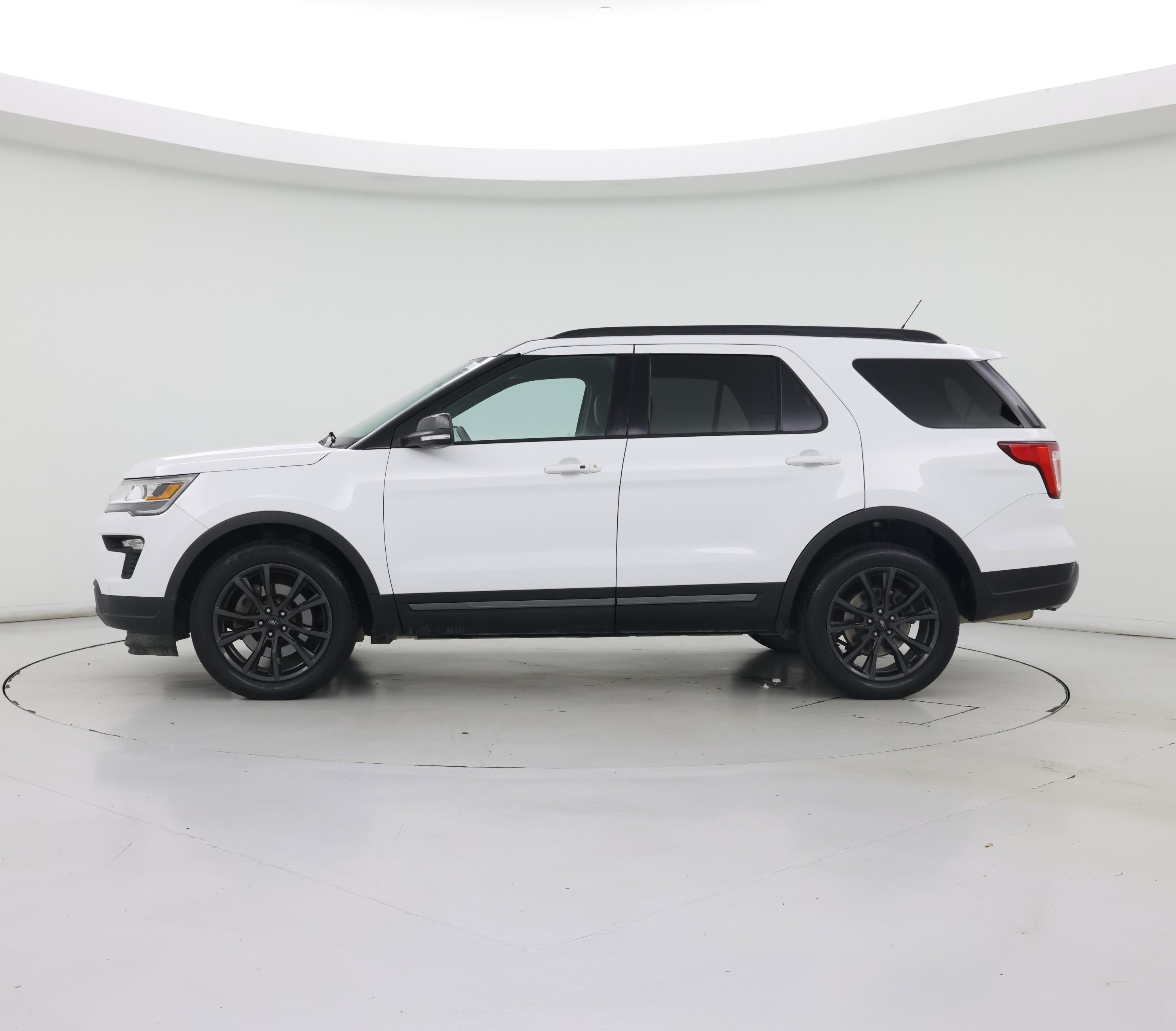 Thumbnail: 2018 Ford Explorer - 3