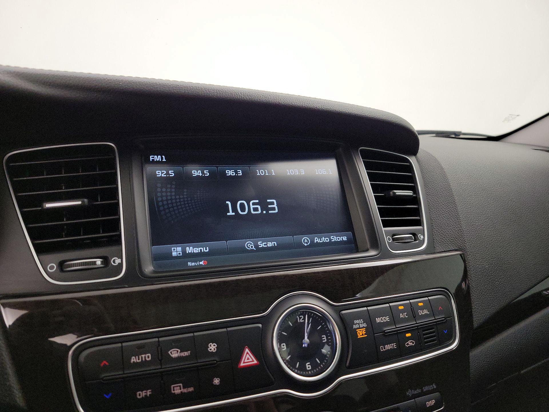 Thumbnail: 2016 Kia Cadenza - 15