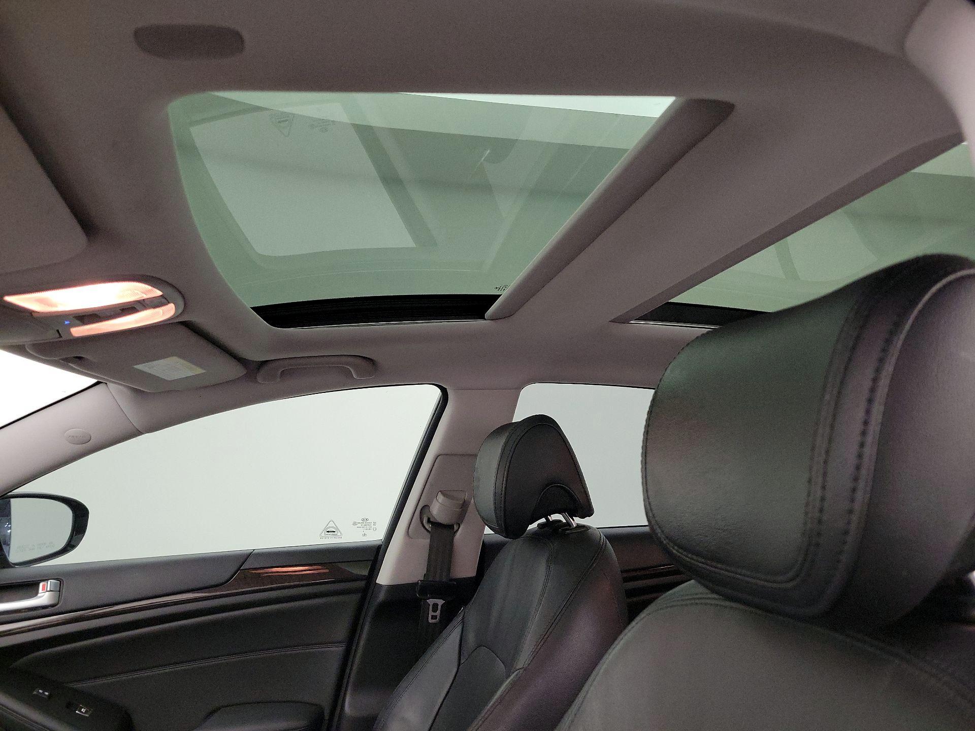 Thumbnail: 2016 Kia Cadenza - 18