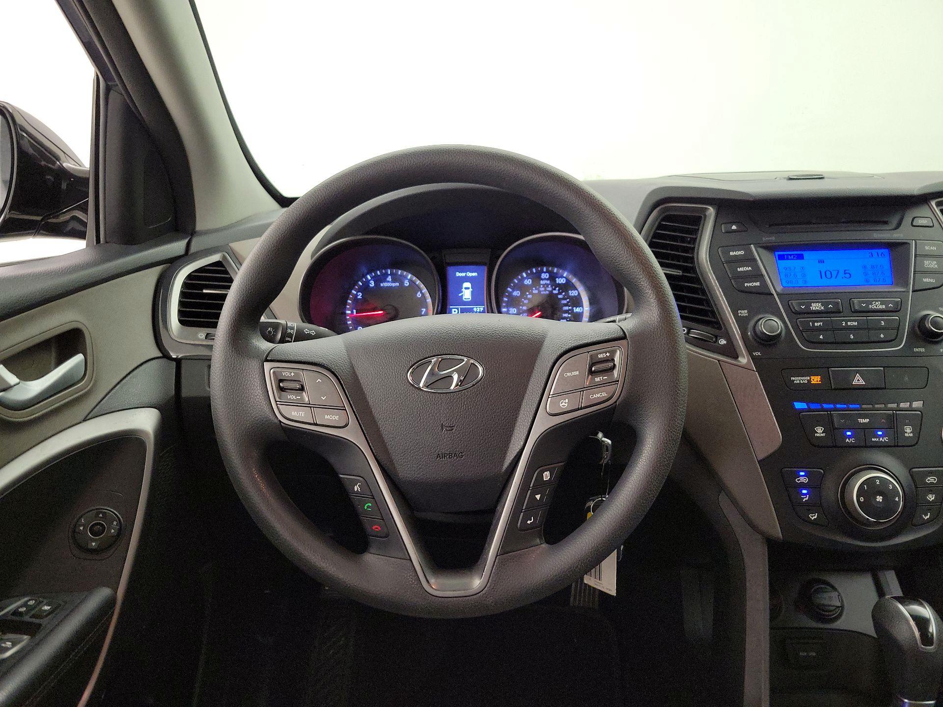 Thumbnail: 2015 Hyundai Santa Fe - 10