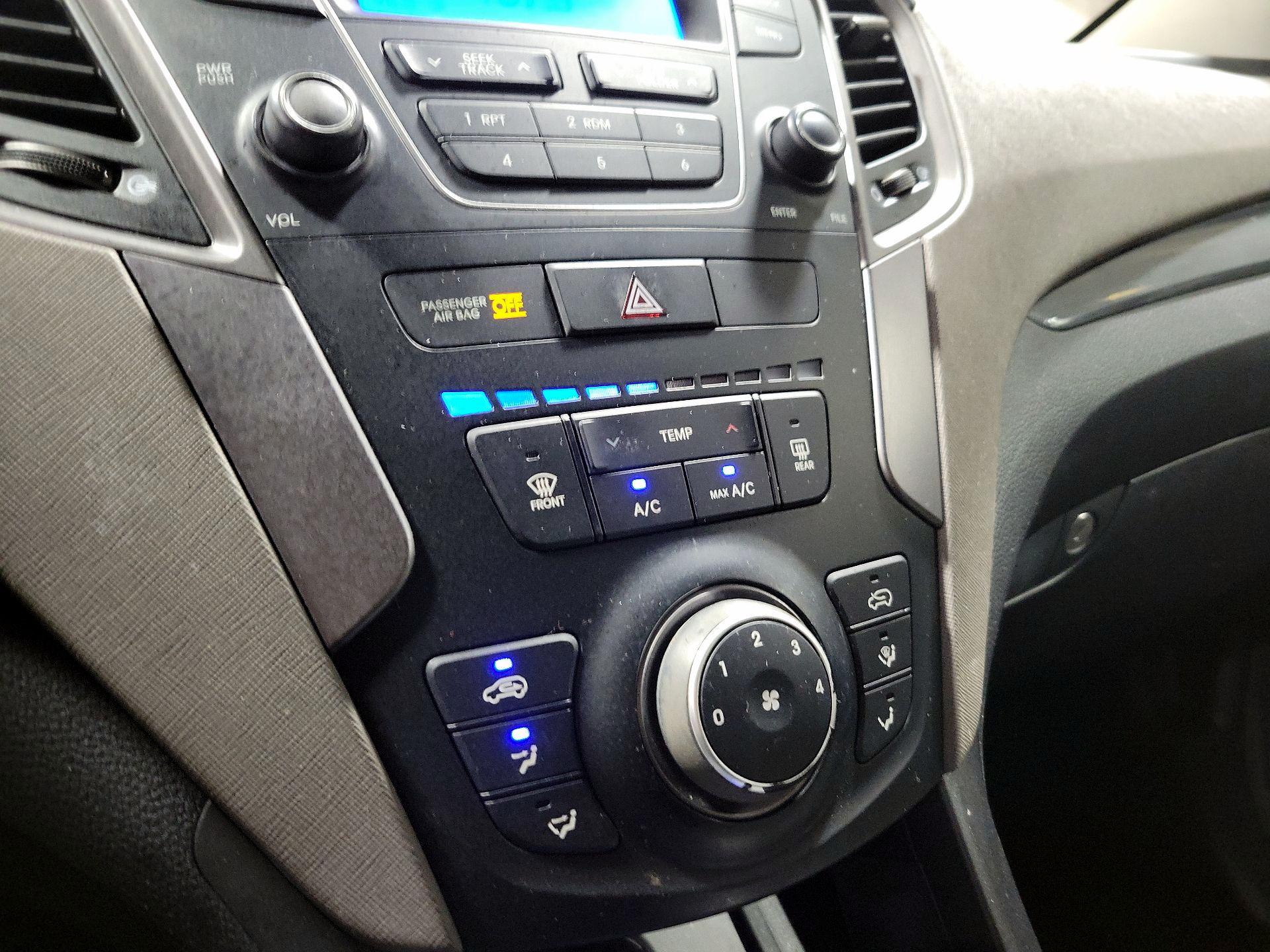 Thumbnail: 2015 Hyundai Santa Fe - 15