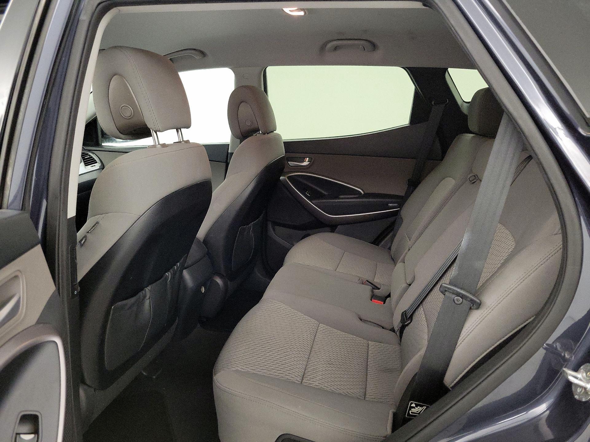 Thumbnail: 2015 Hyundai Santa Fe - 17