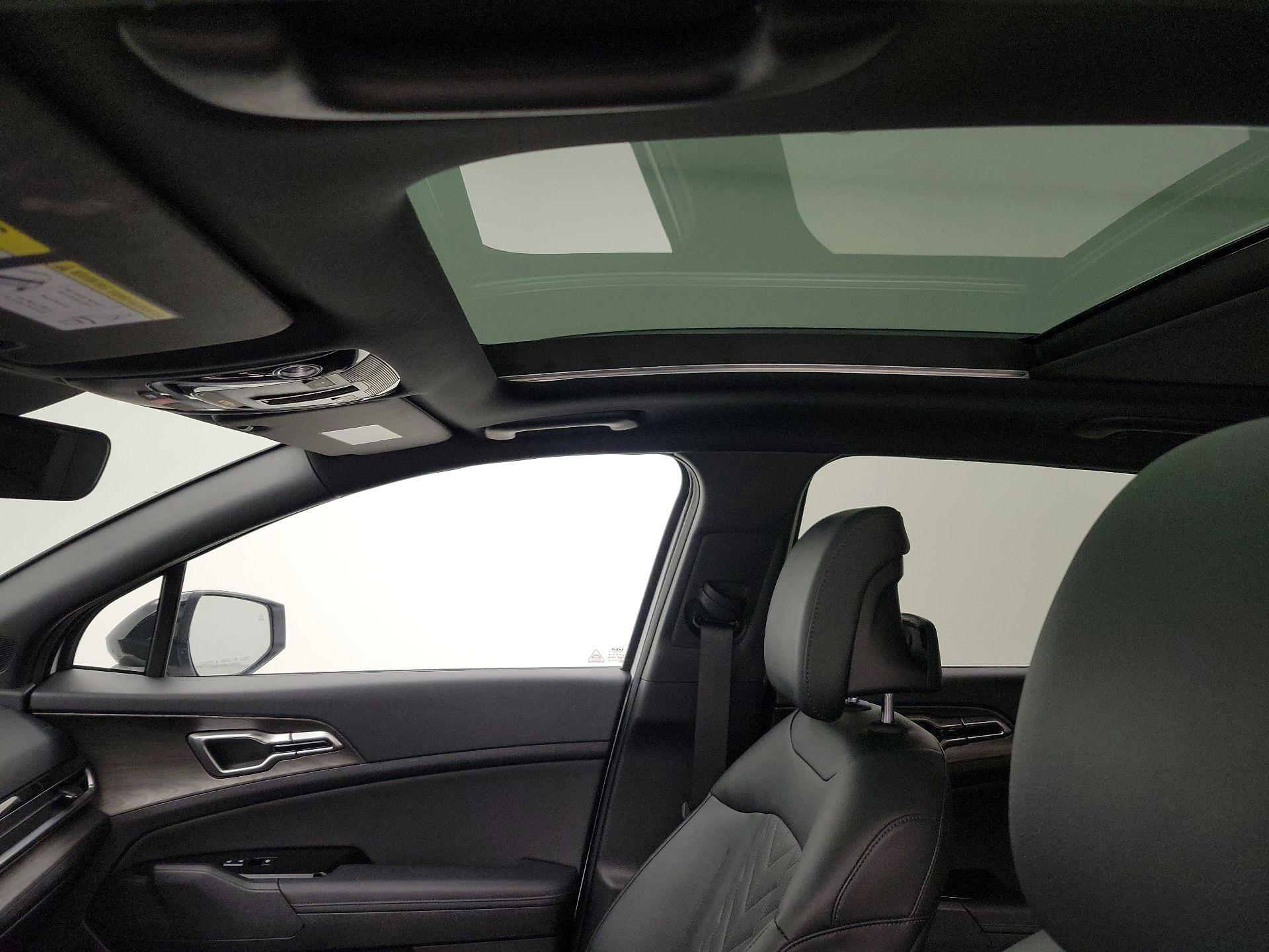 Thumbnail: 2025 Kia Sportage - 18
