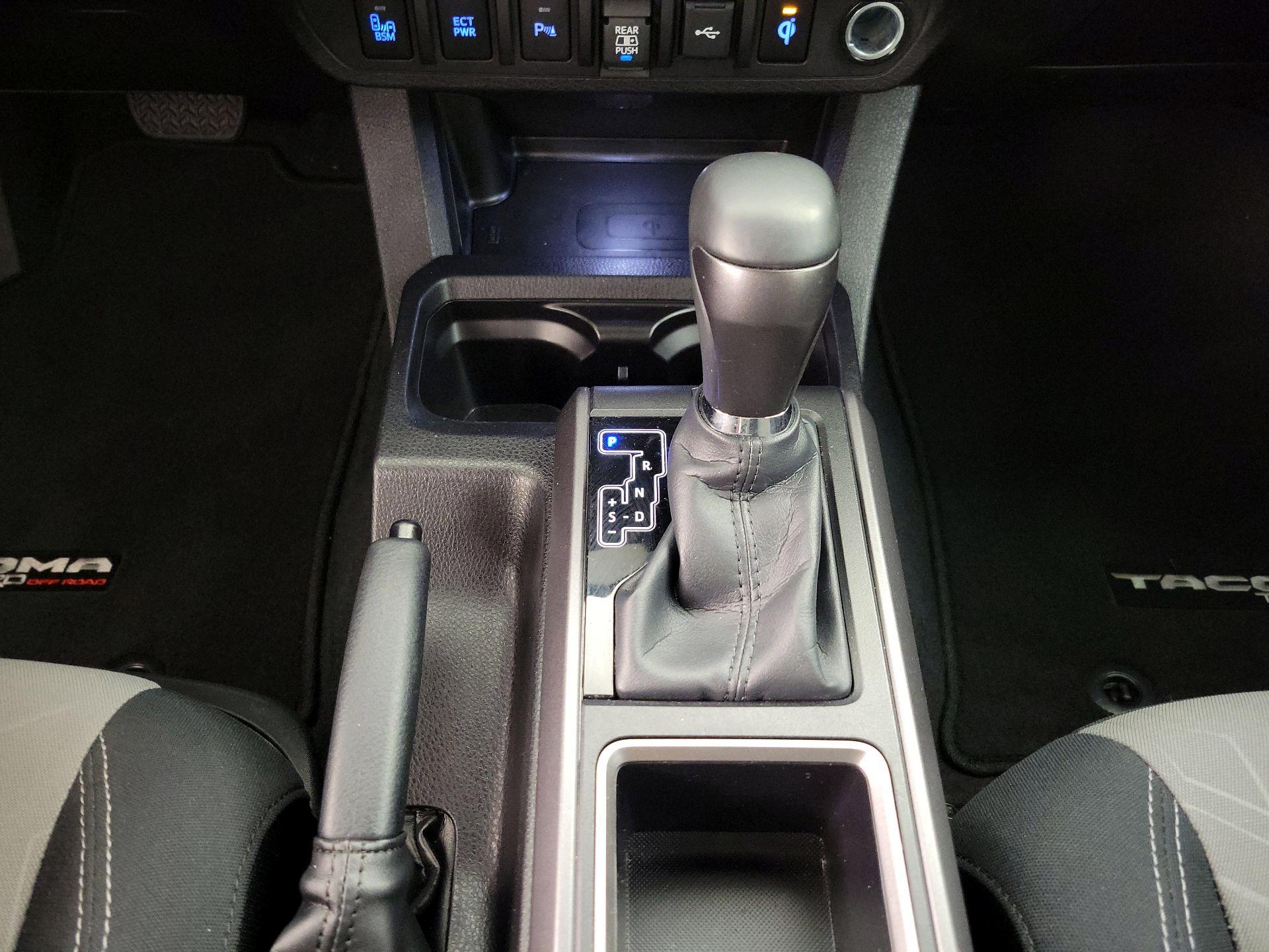 Thumbnail: 2023 Toyota Tacoma - 17