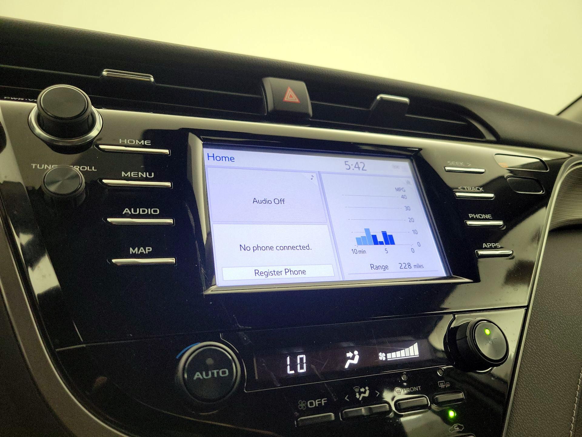 Thumbnail: 2019 Toyota Camry - 15