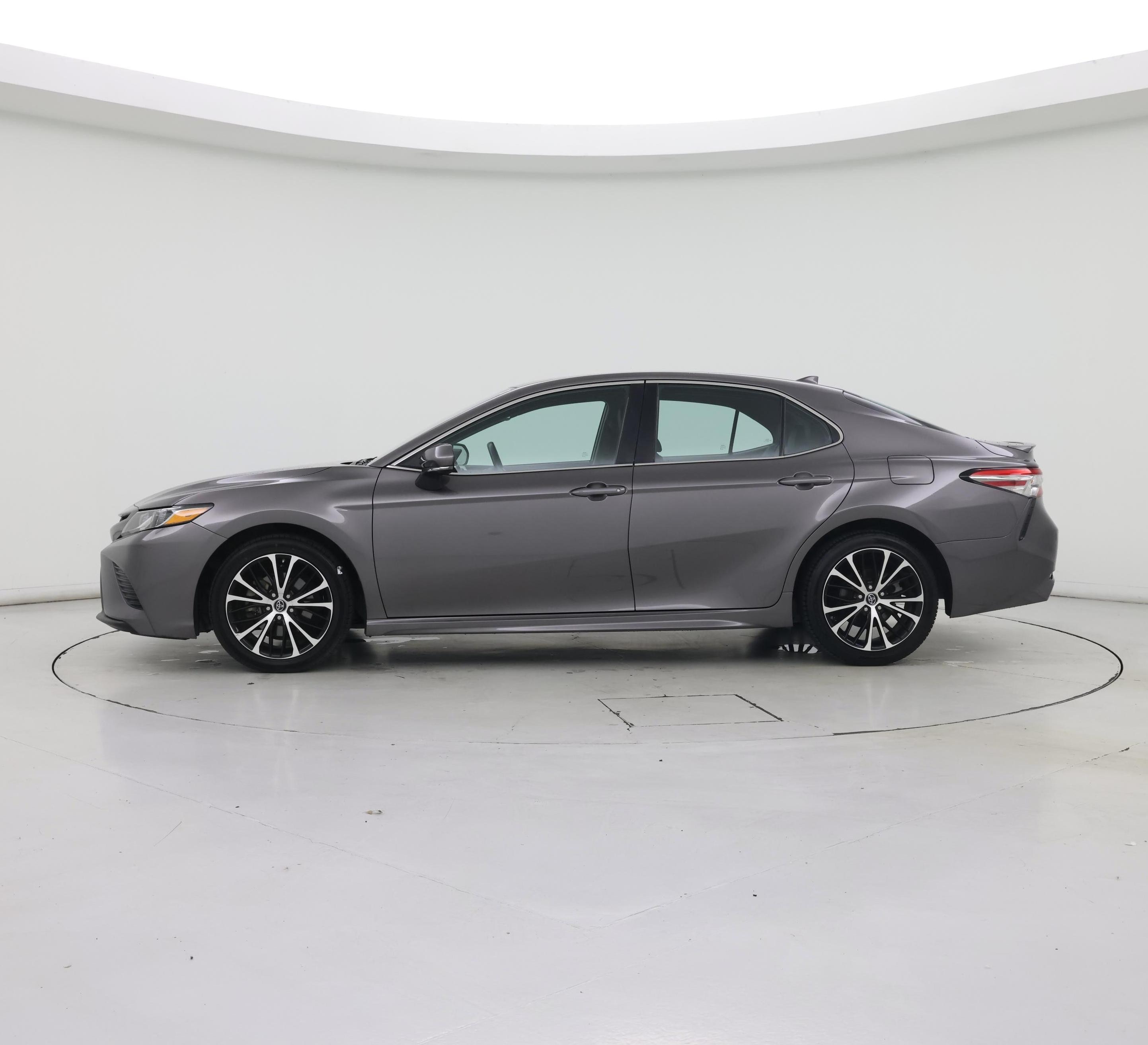 Thumbnail: 2019 Toyota Camry - 3