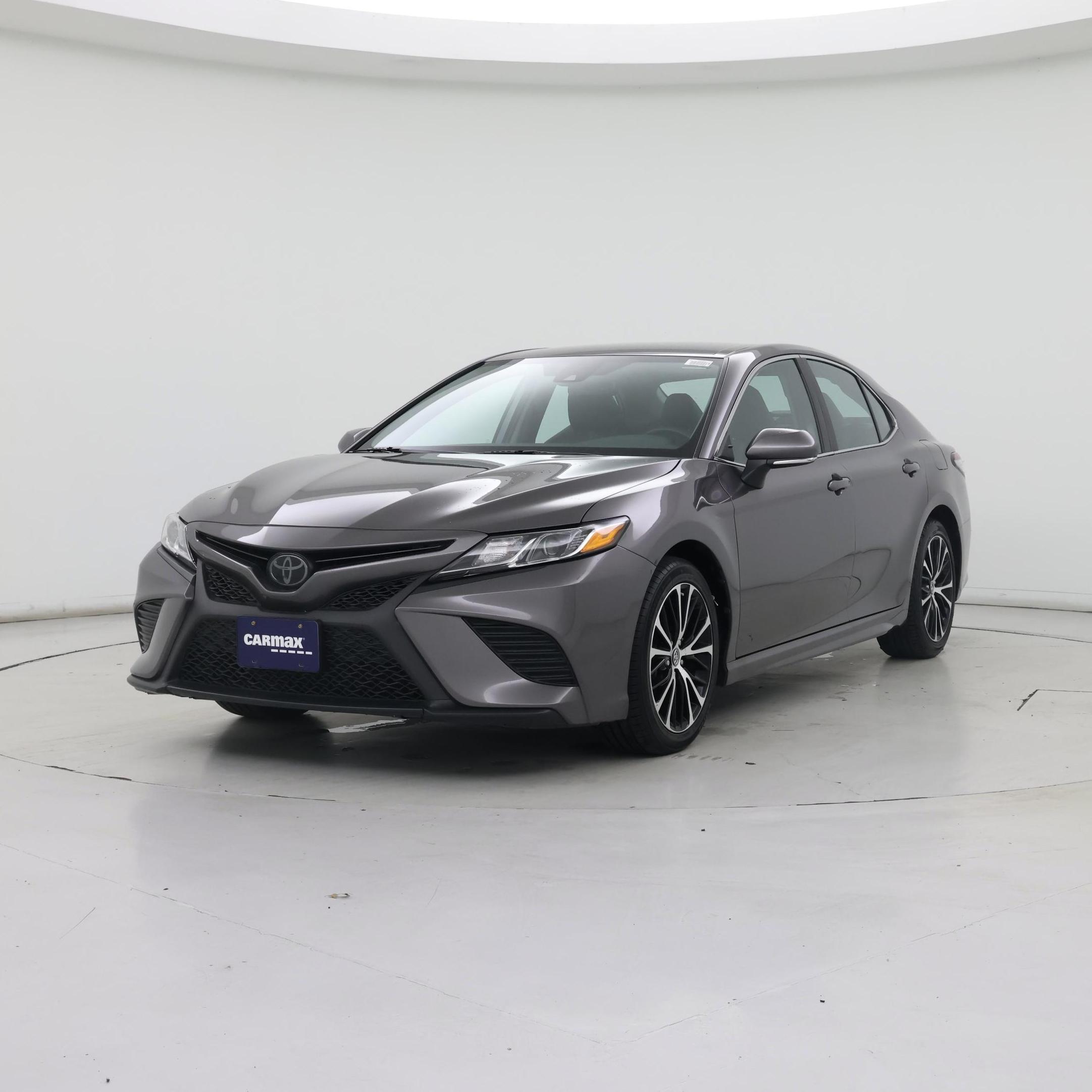 Thumbnail: 2019 Toyota Camry - 4