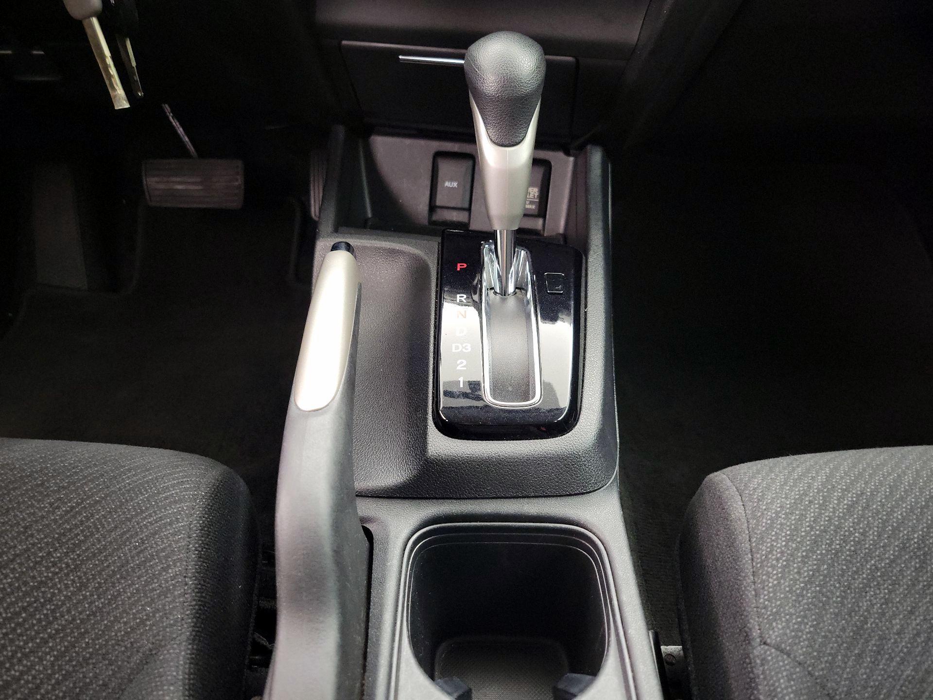 Thumbnail: 2013 Honda Civic - 17