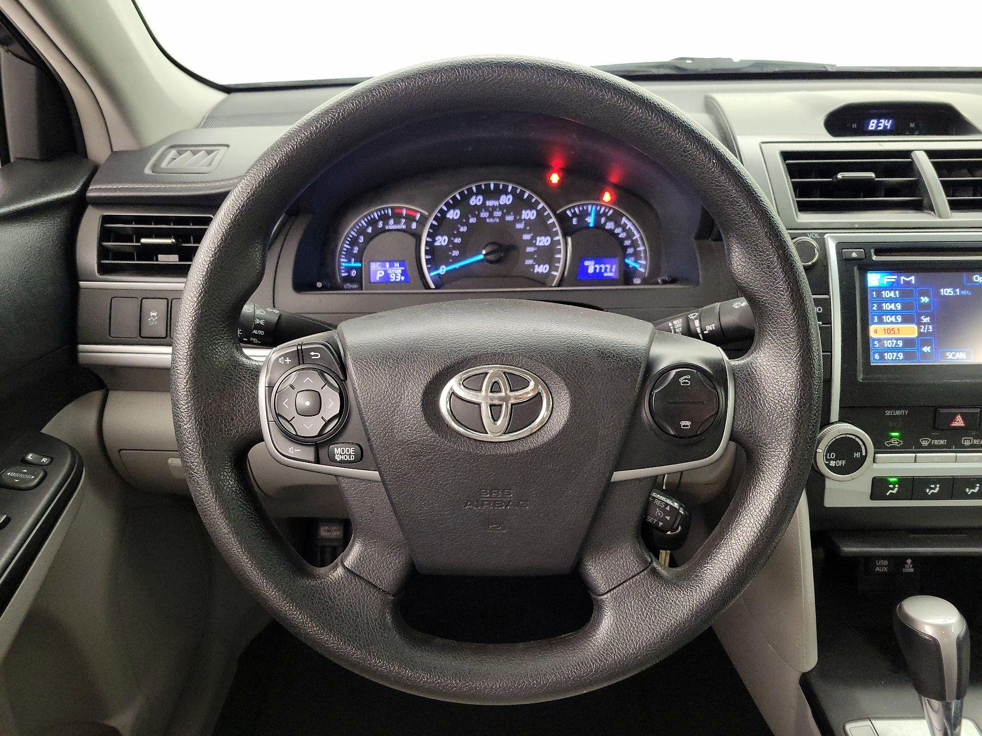 Thumbnail: 2014 Toyota Camry - 10