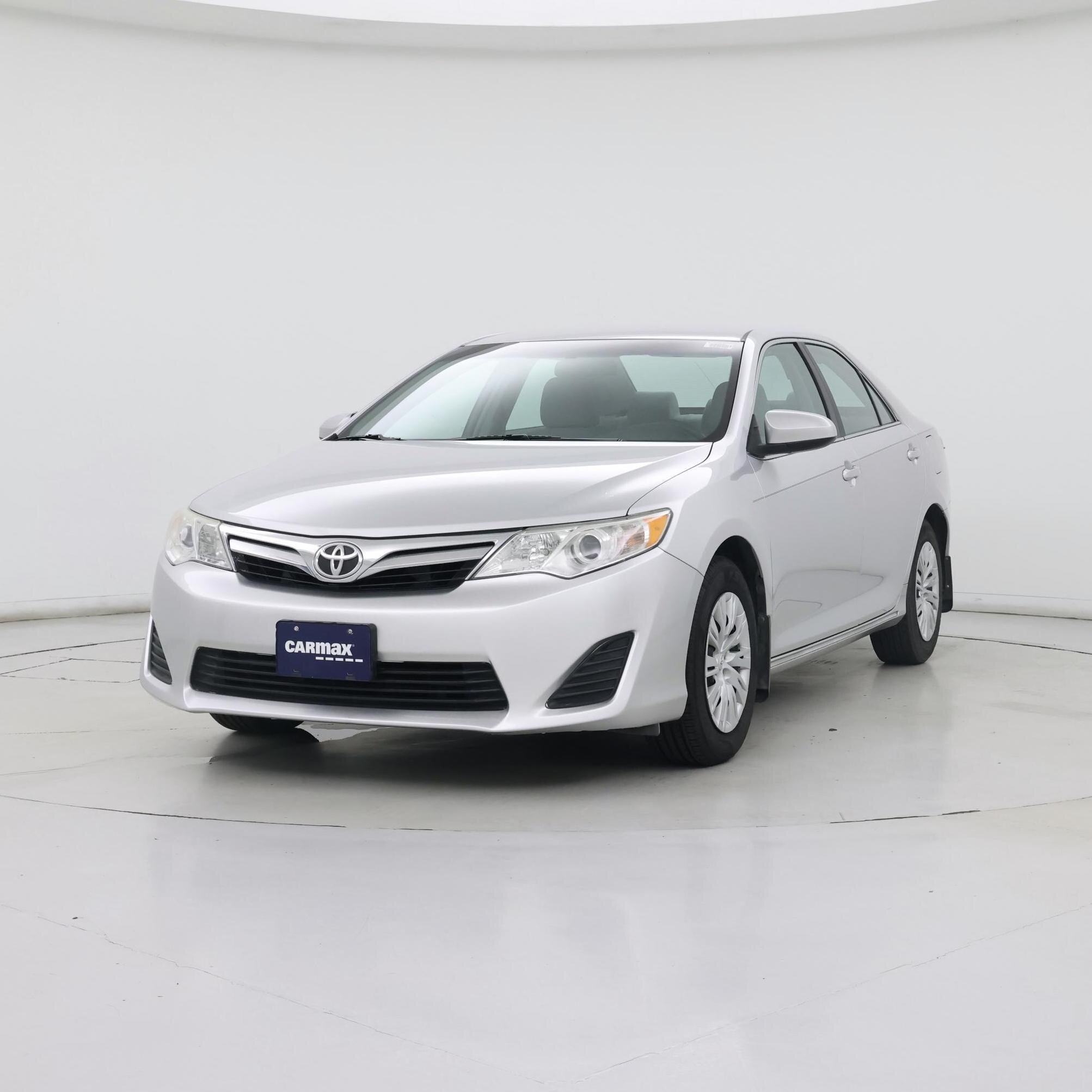 Thumbnail: 2014 Toyota Camry - 4