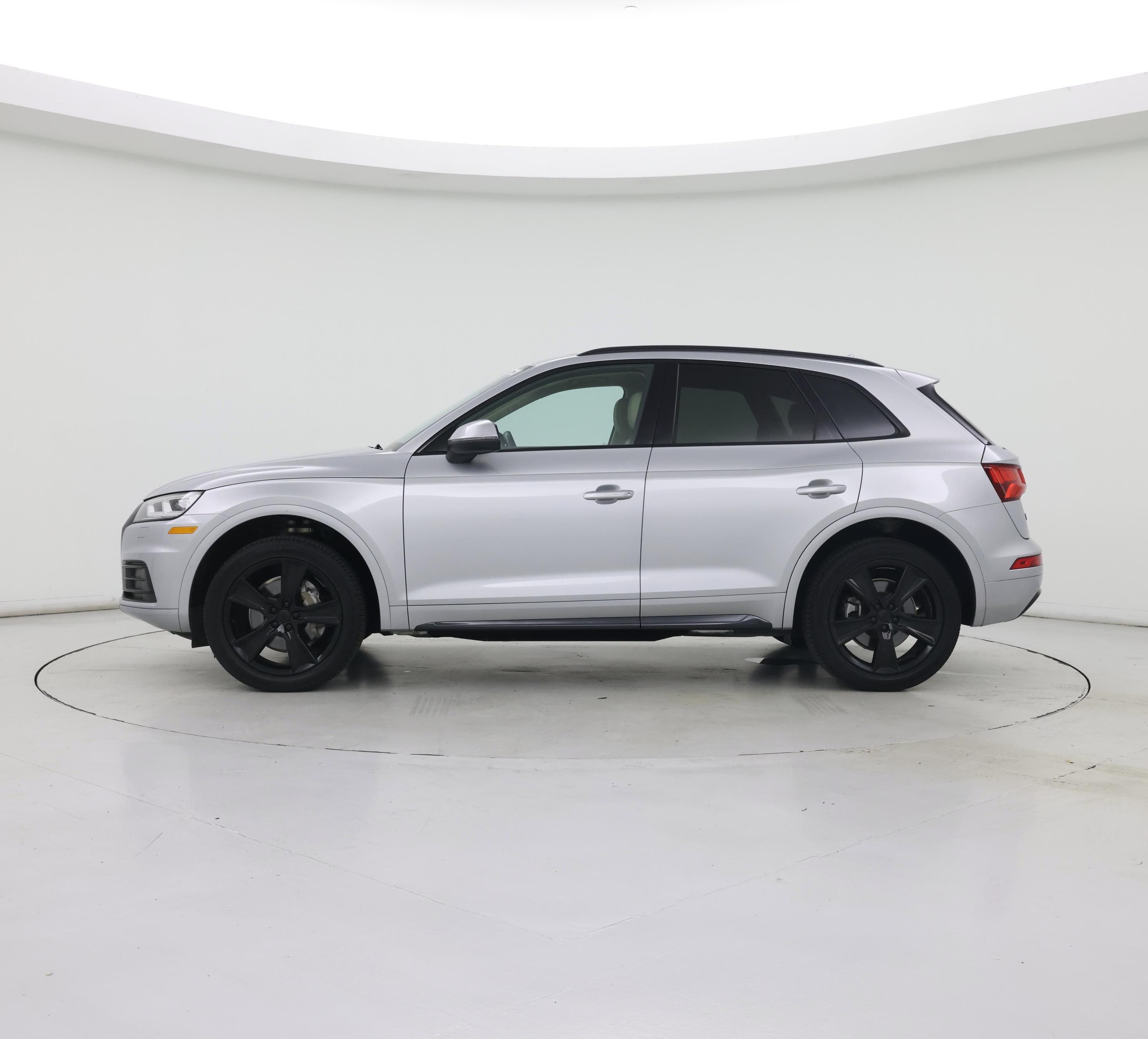 Thumbnail: 2020 Audi Q5 - 3