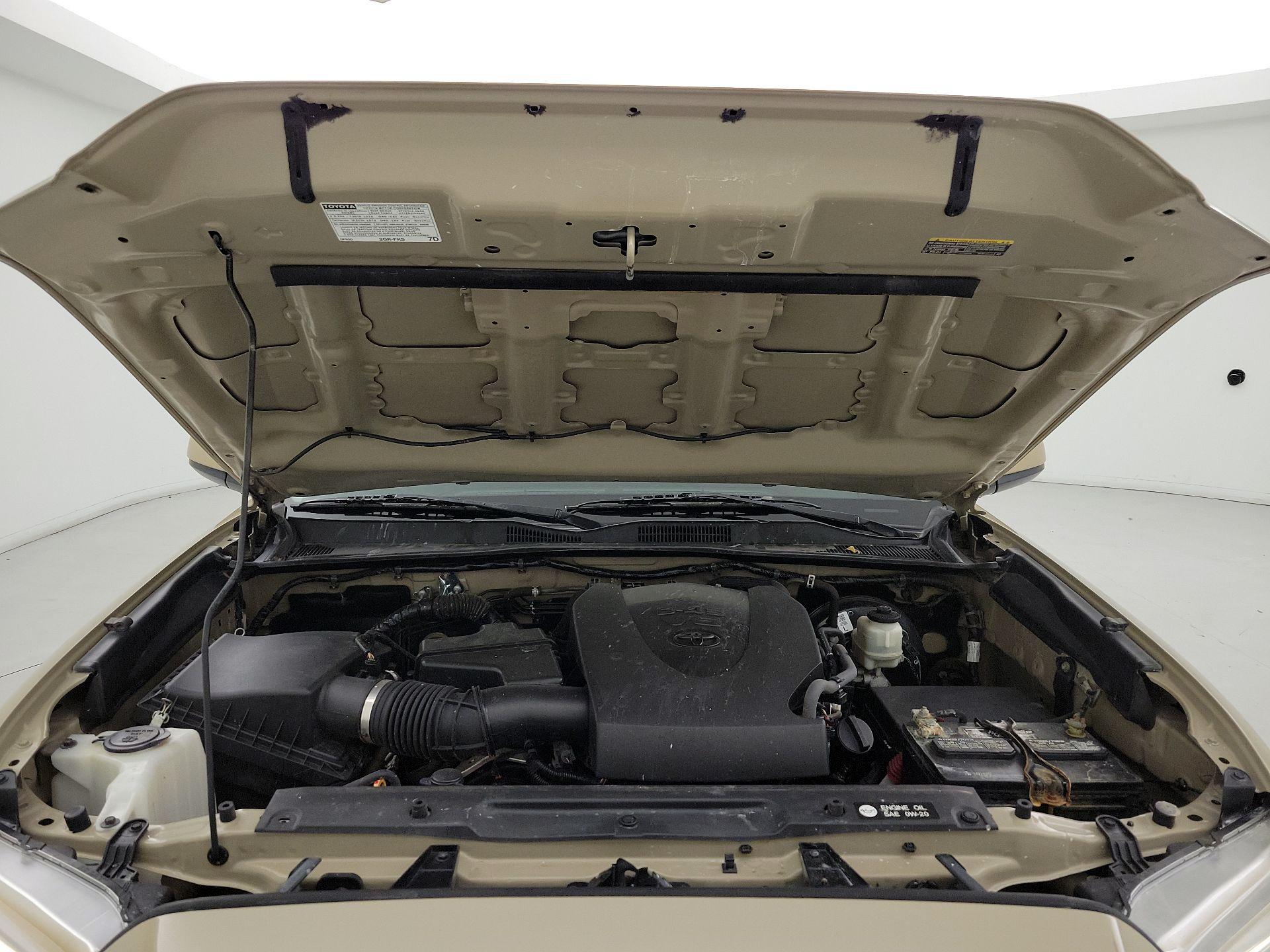 Thumbnail: 2019 Toyota Tacoma - 20