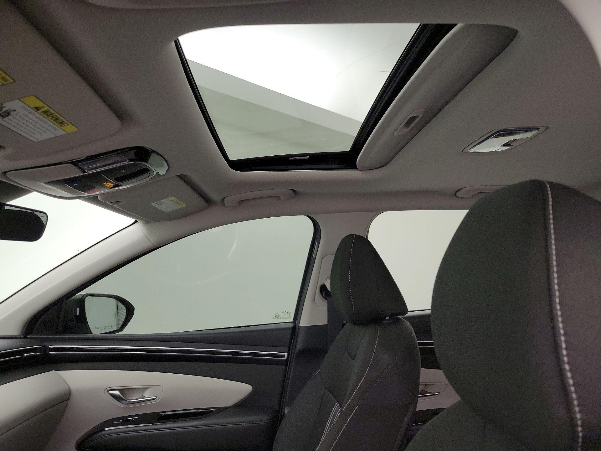 Thumbnail: 2022 Hyundai Tucson - 18