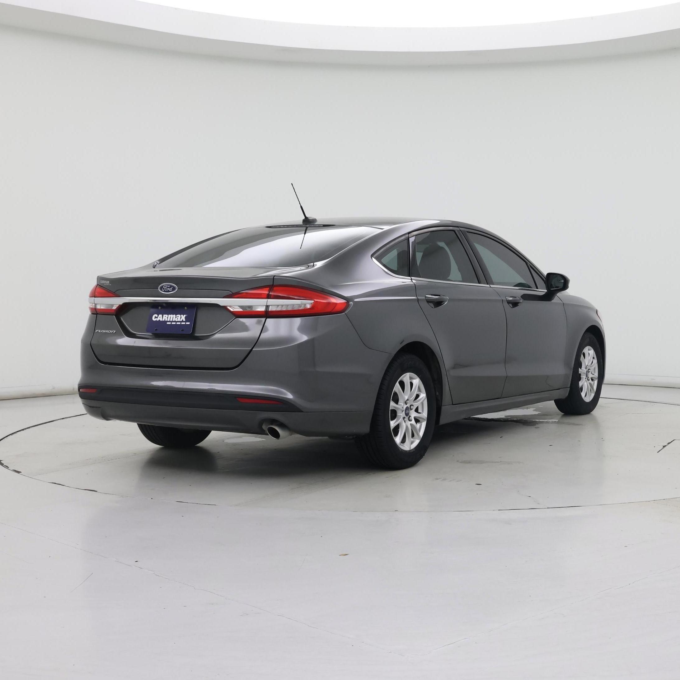 Thumbnail: 2017 Ford Fusion - 8