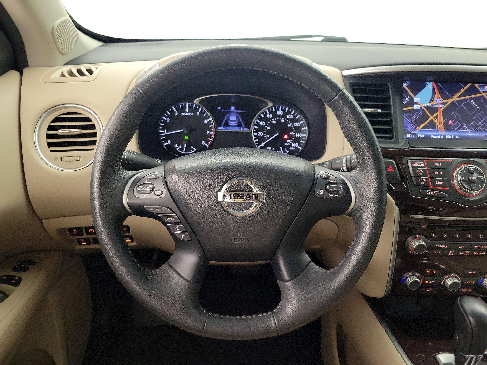 Thumbnail: 2016 Nissan Pathfinder - 10